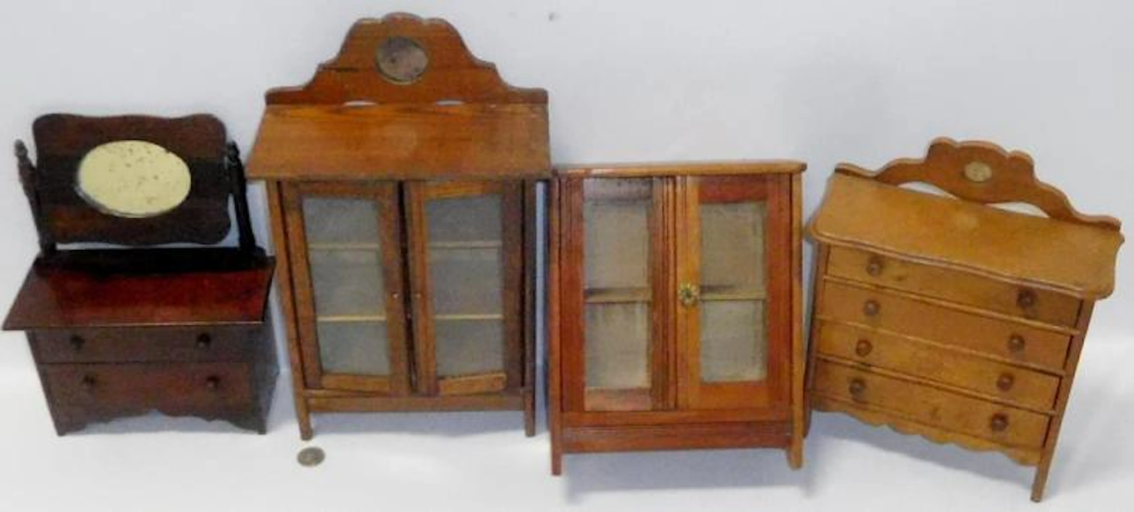 Antique c. 1900 Lot of 4 Misc. Large Salesman Sample / Doll House Furniture
