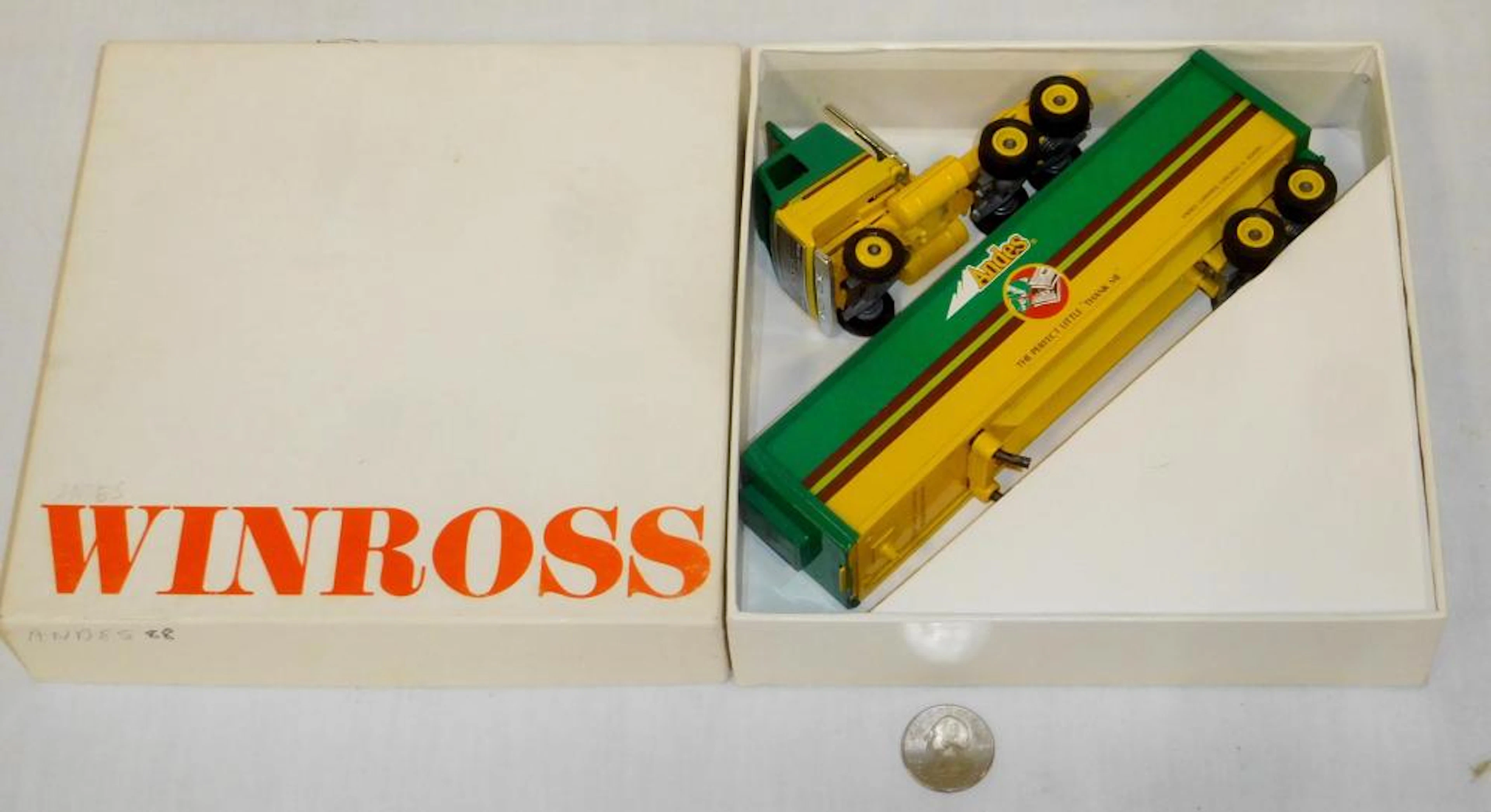 Vintage 1988 Winross Andes Candies Die-Cast Tractor Trailer w/ Box
