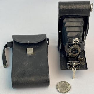 Antique c. 1920 Kodak No.2 Folding Autographic Brownie Camera w/ Original Case