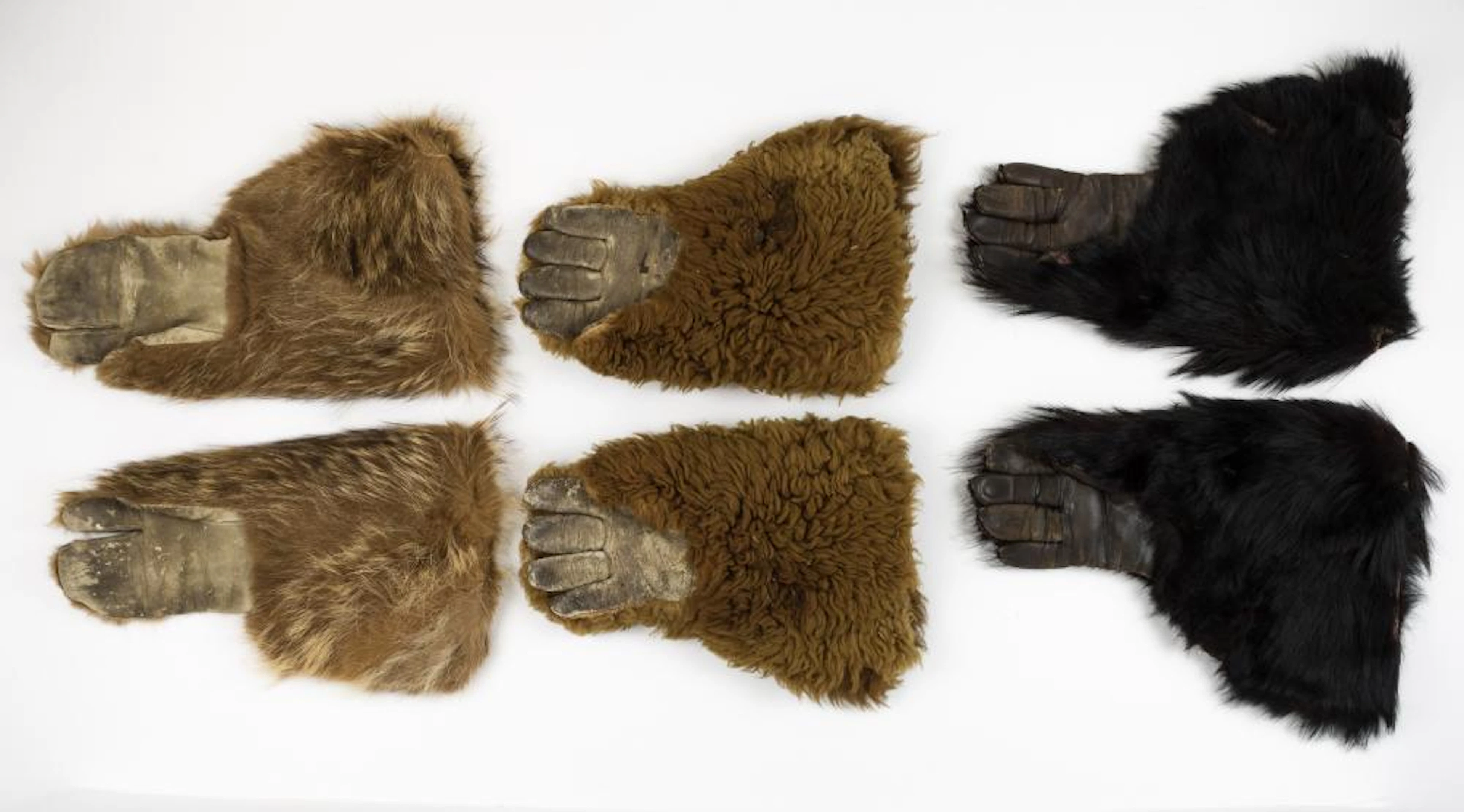 TRAPPERS' GLOVES (6)