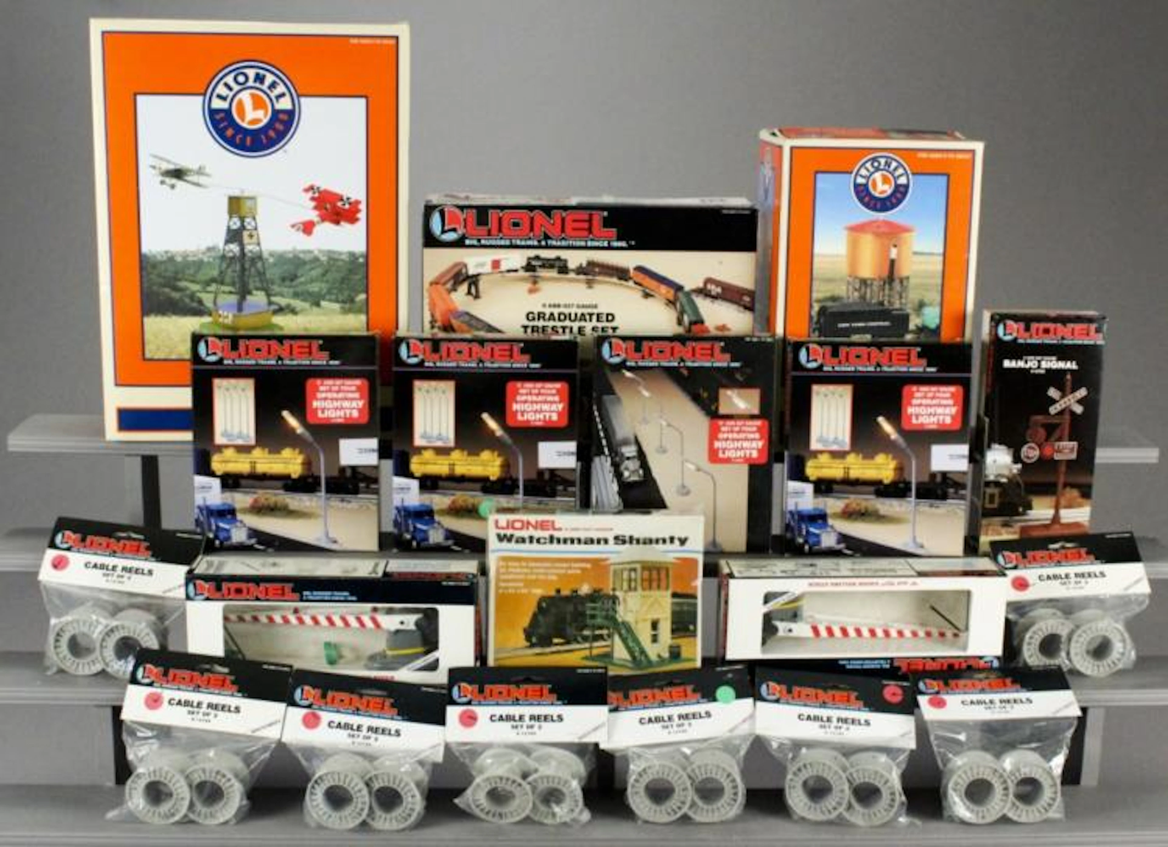 Lionel Accessories Lot - Lights - Gates - Trestle
