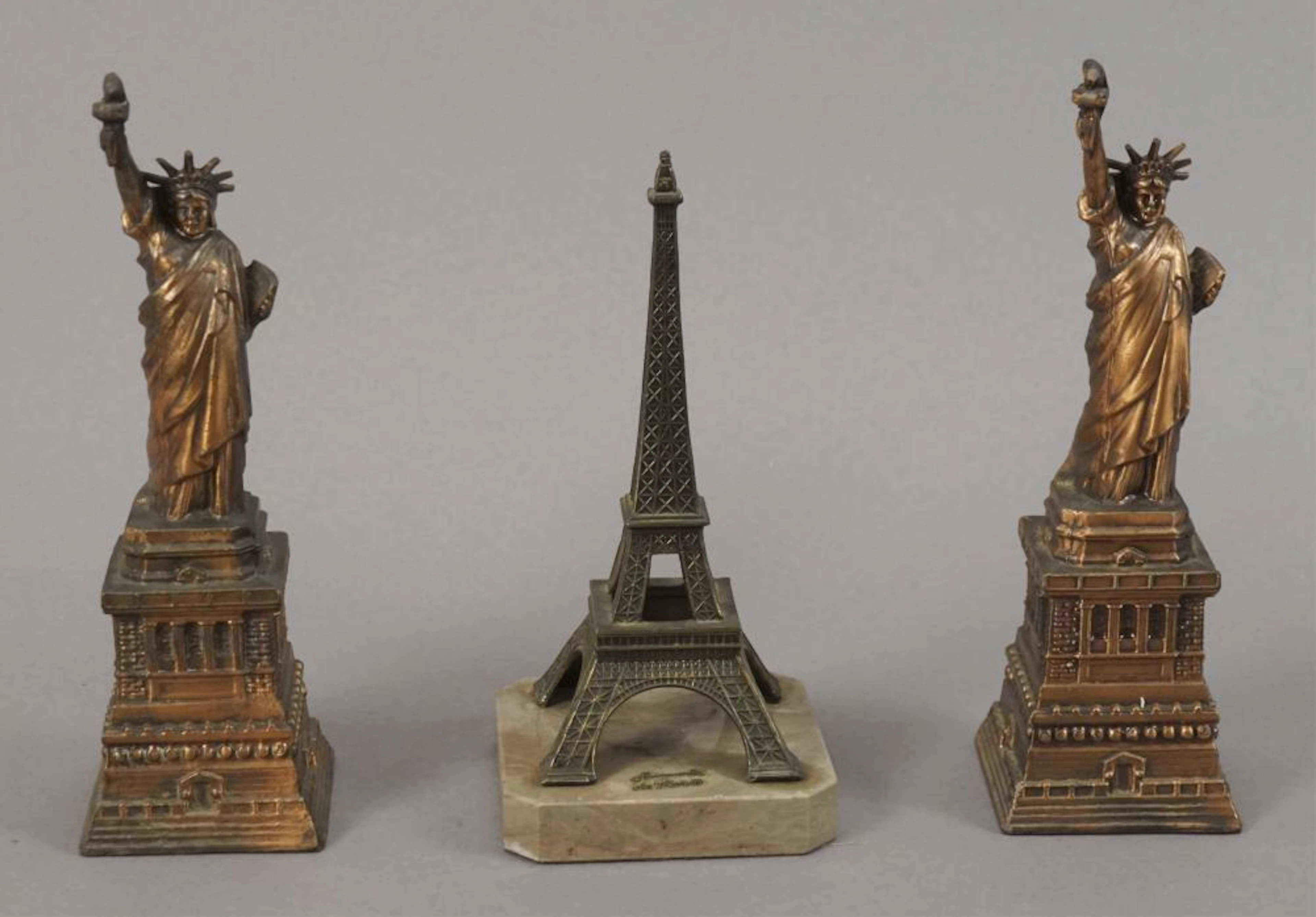 2 Statue of Liberty & Eiffel Tower Statues