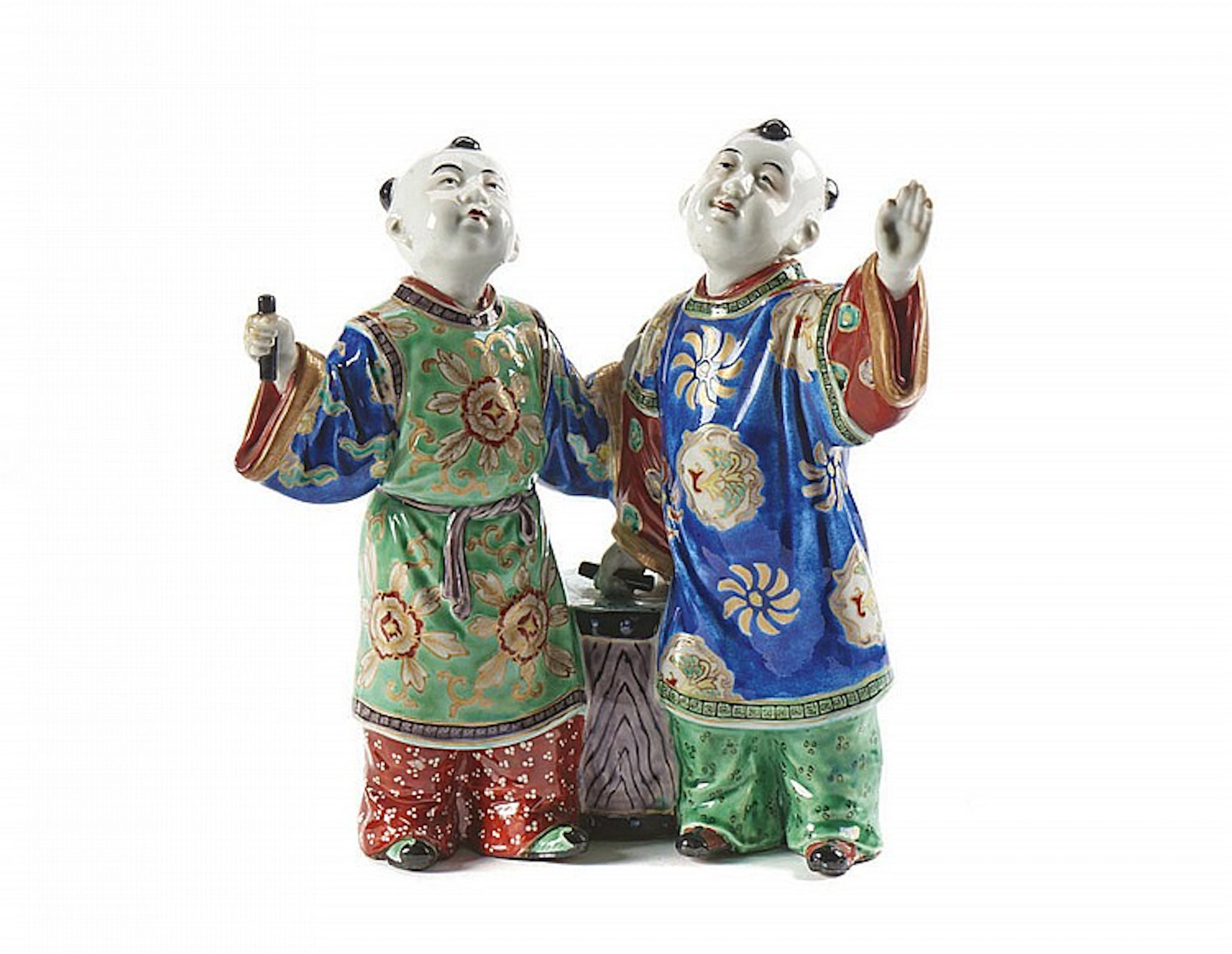 Escultura em porcelana japonesa, figuras c/ tambor