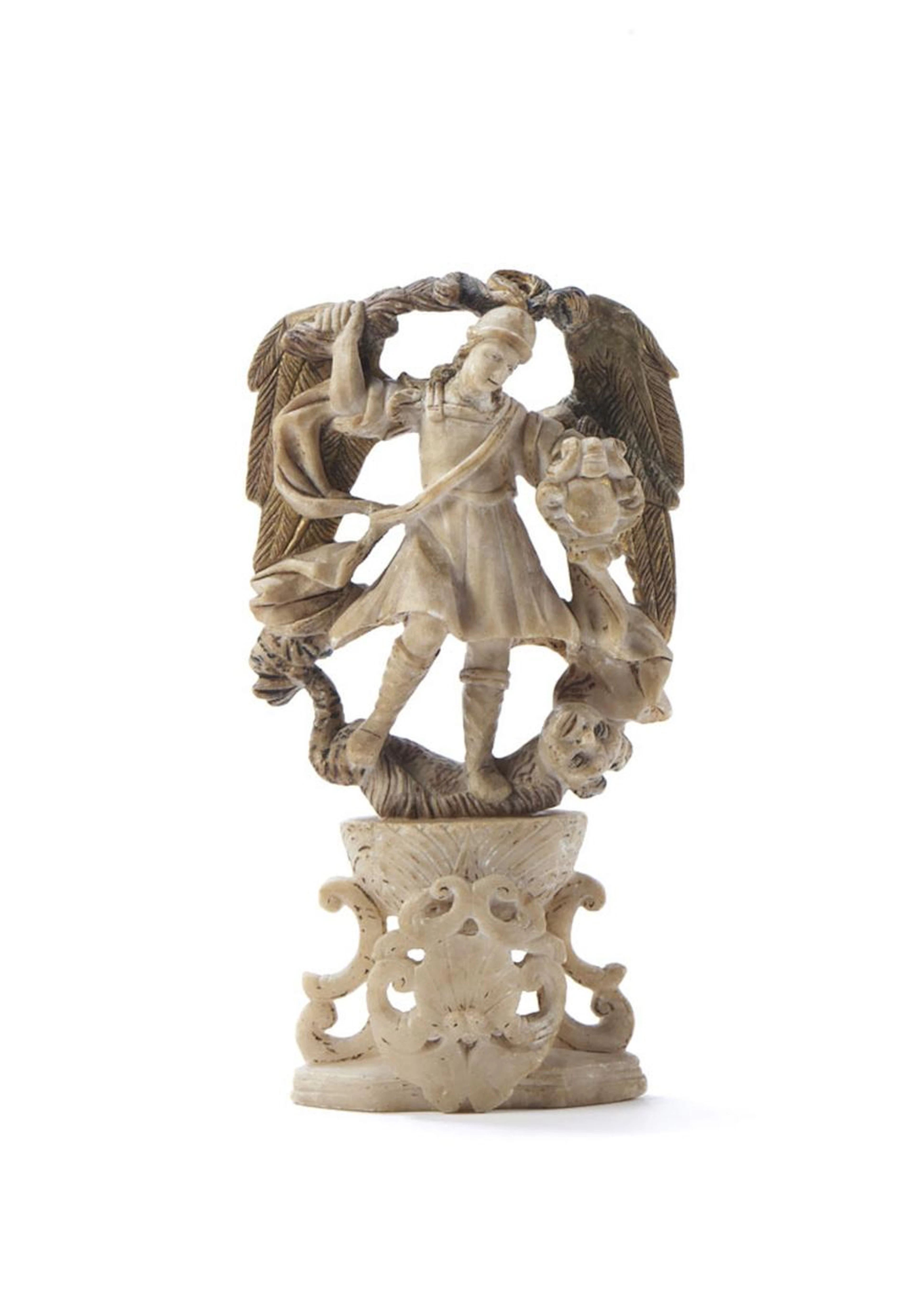 São Miguel, escultura do séc. XVIII, em alabastro