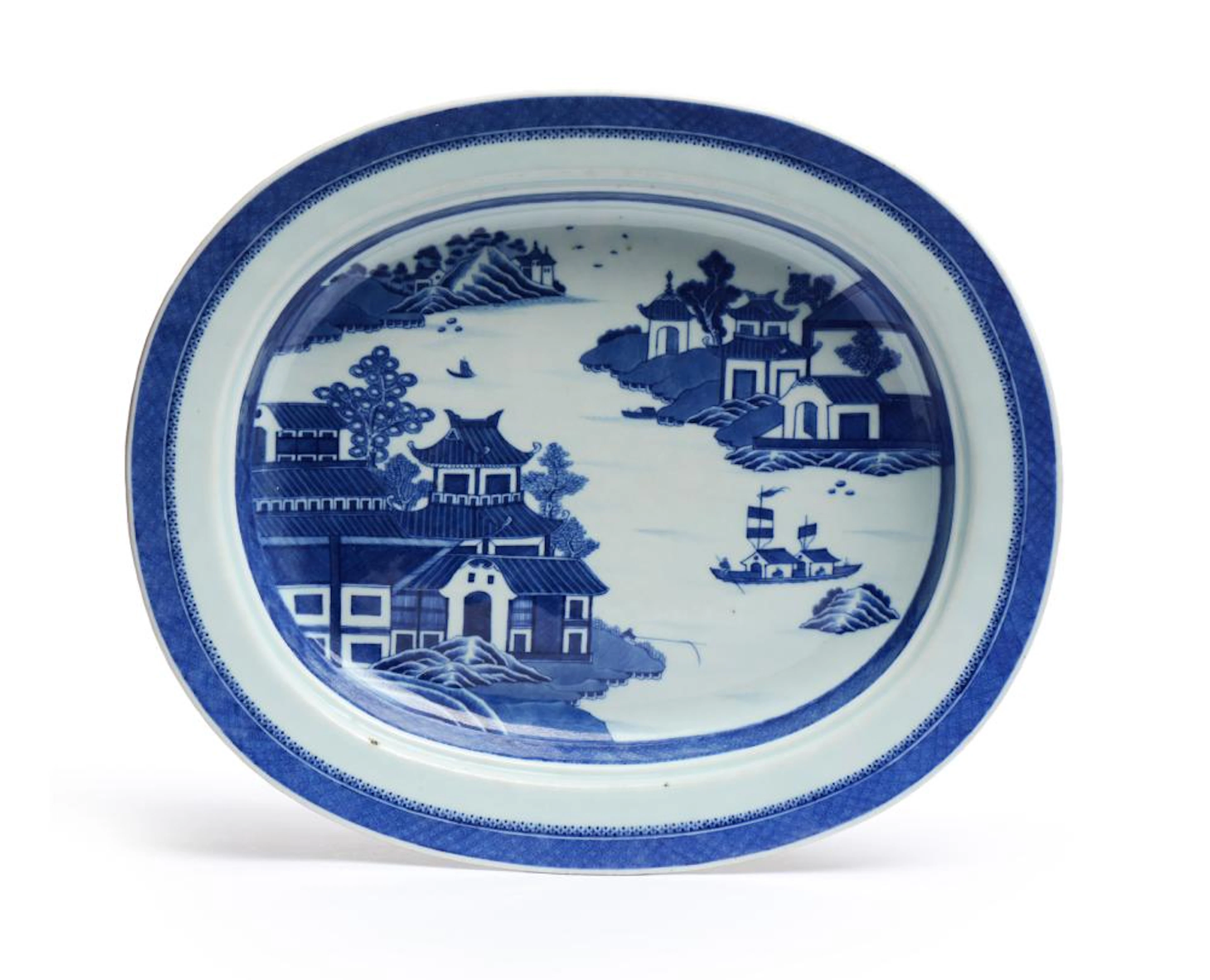 Travessa peixeira oval em porcelana, séc. XIX. Sem