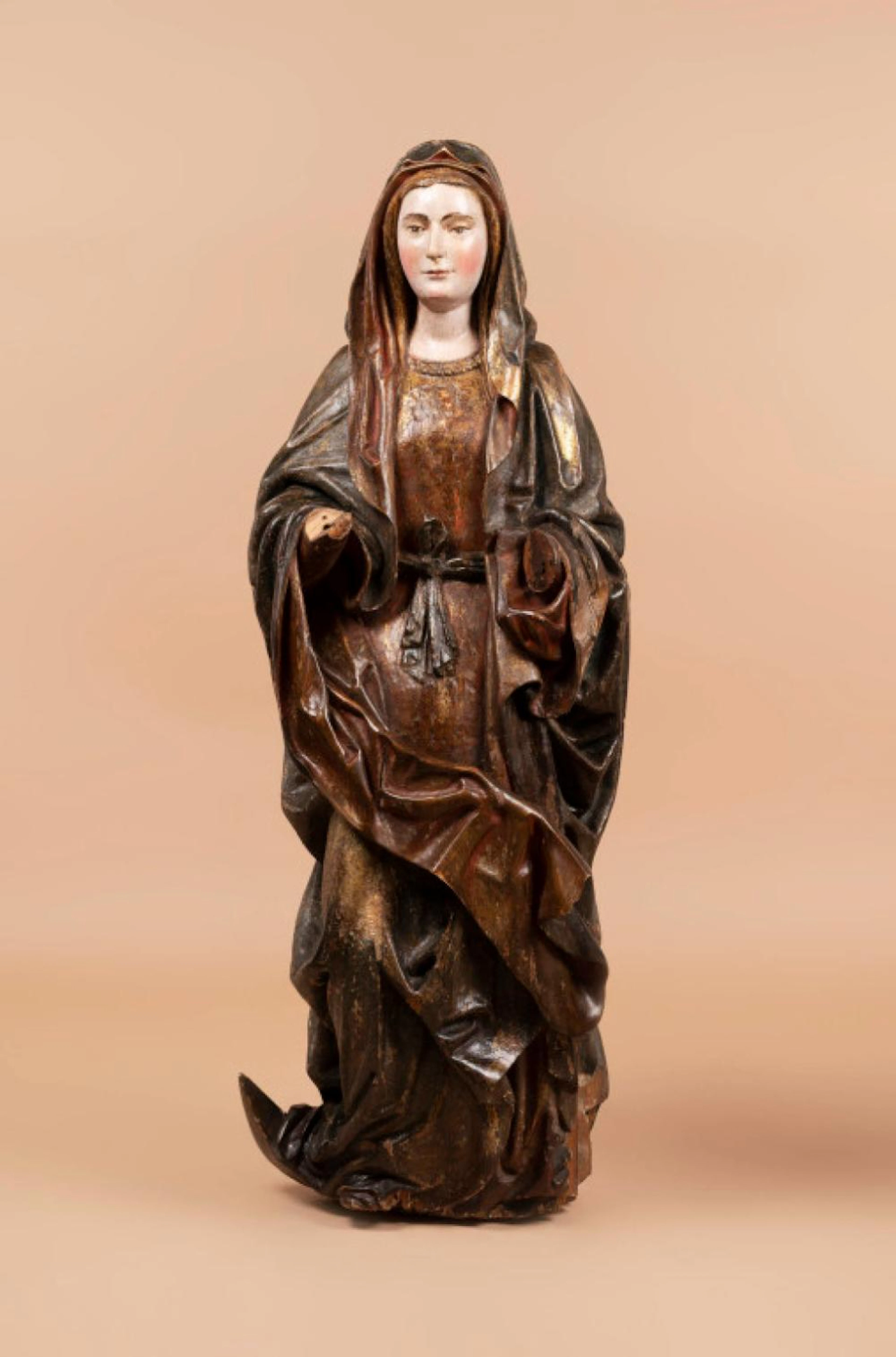 Escultura de Nossa Senhora da Conceição em madeira policromada