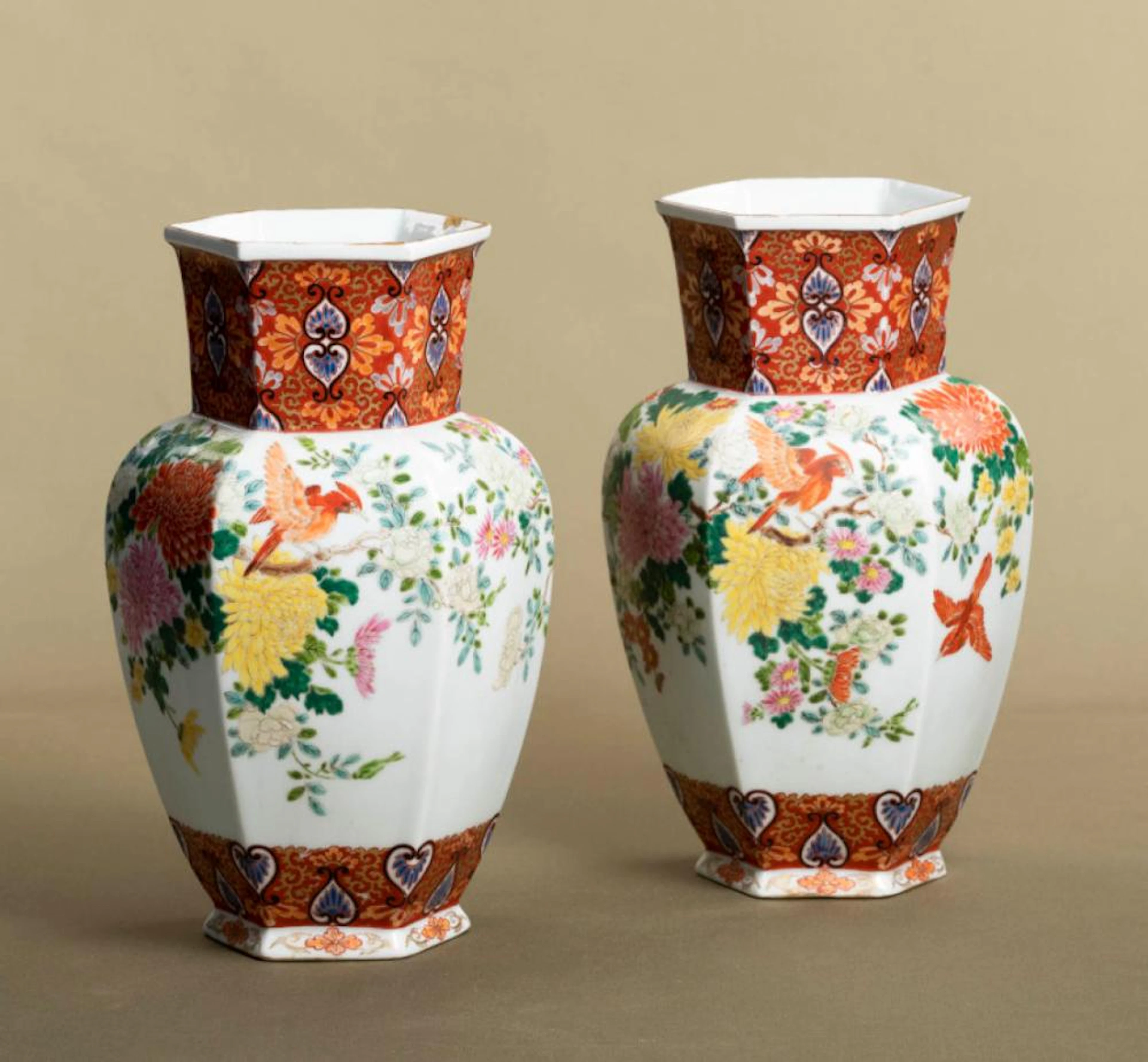 Par de jarras em porcelana (2)