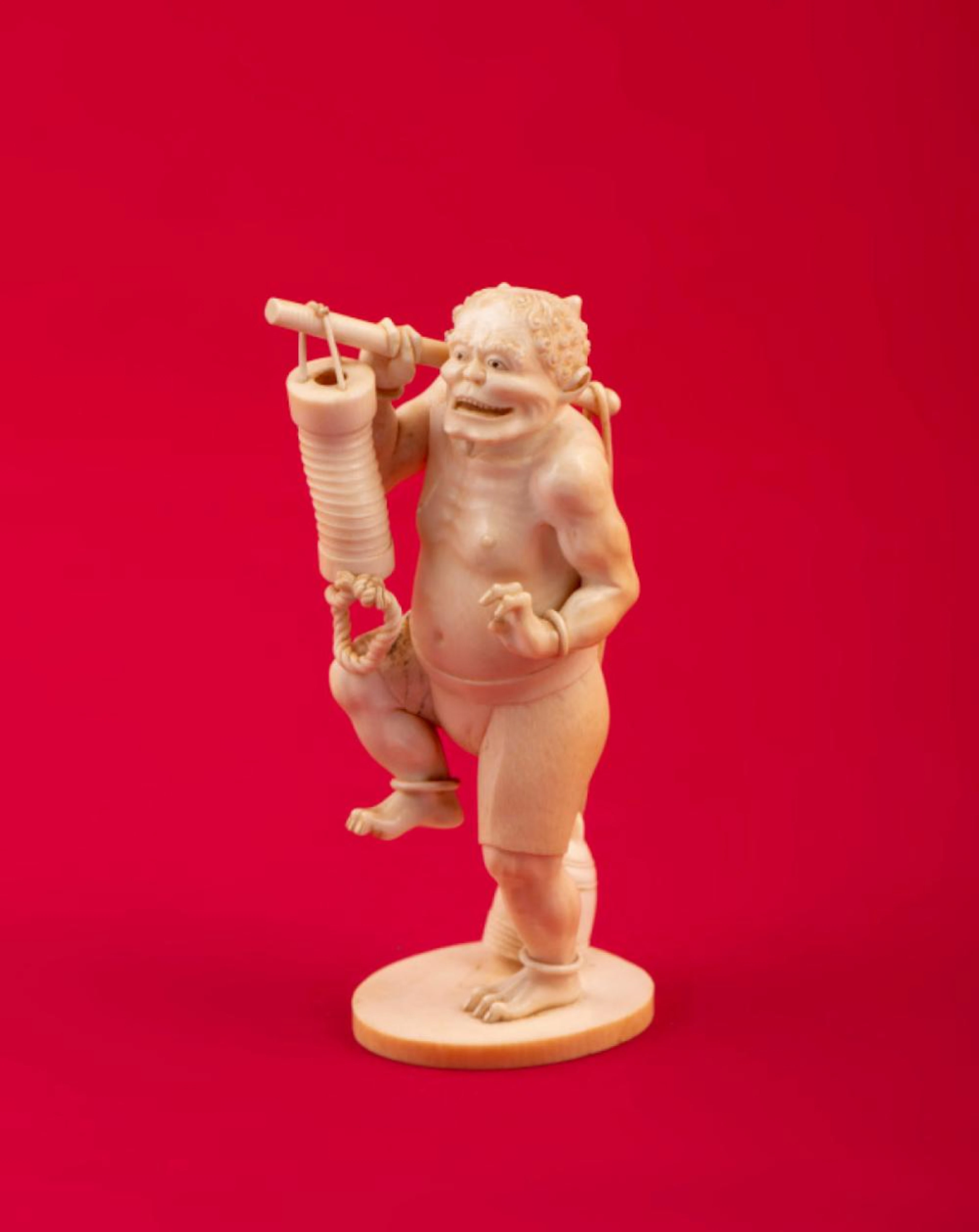 Okimono, escultura japonesa do séc. XIX em marfim