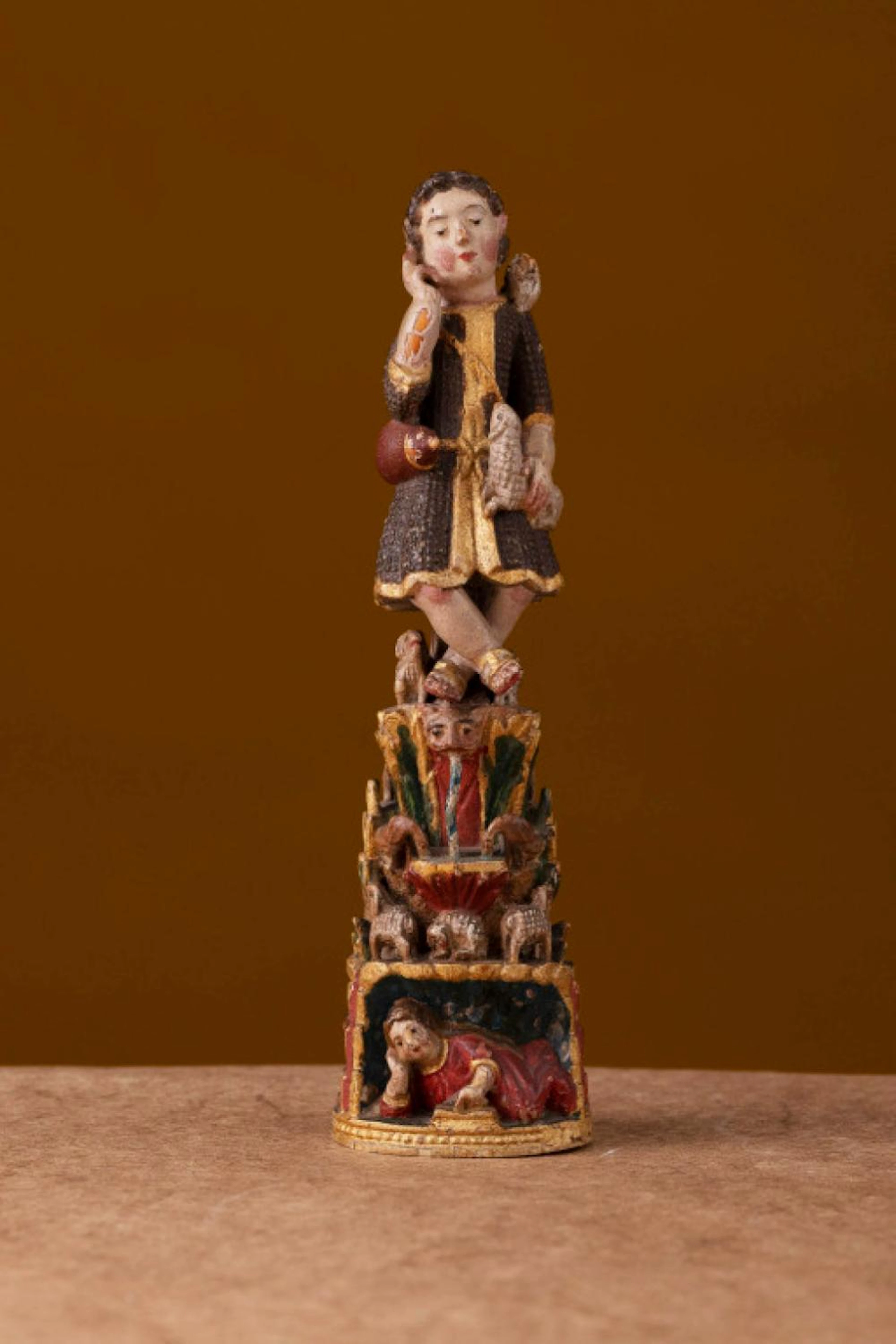 Menino Jesus Bom Pastor. Escultura Indo-Portuguesa em marfim do século XVII.
