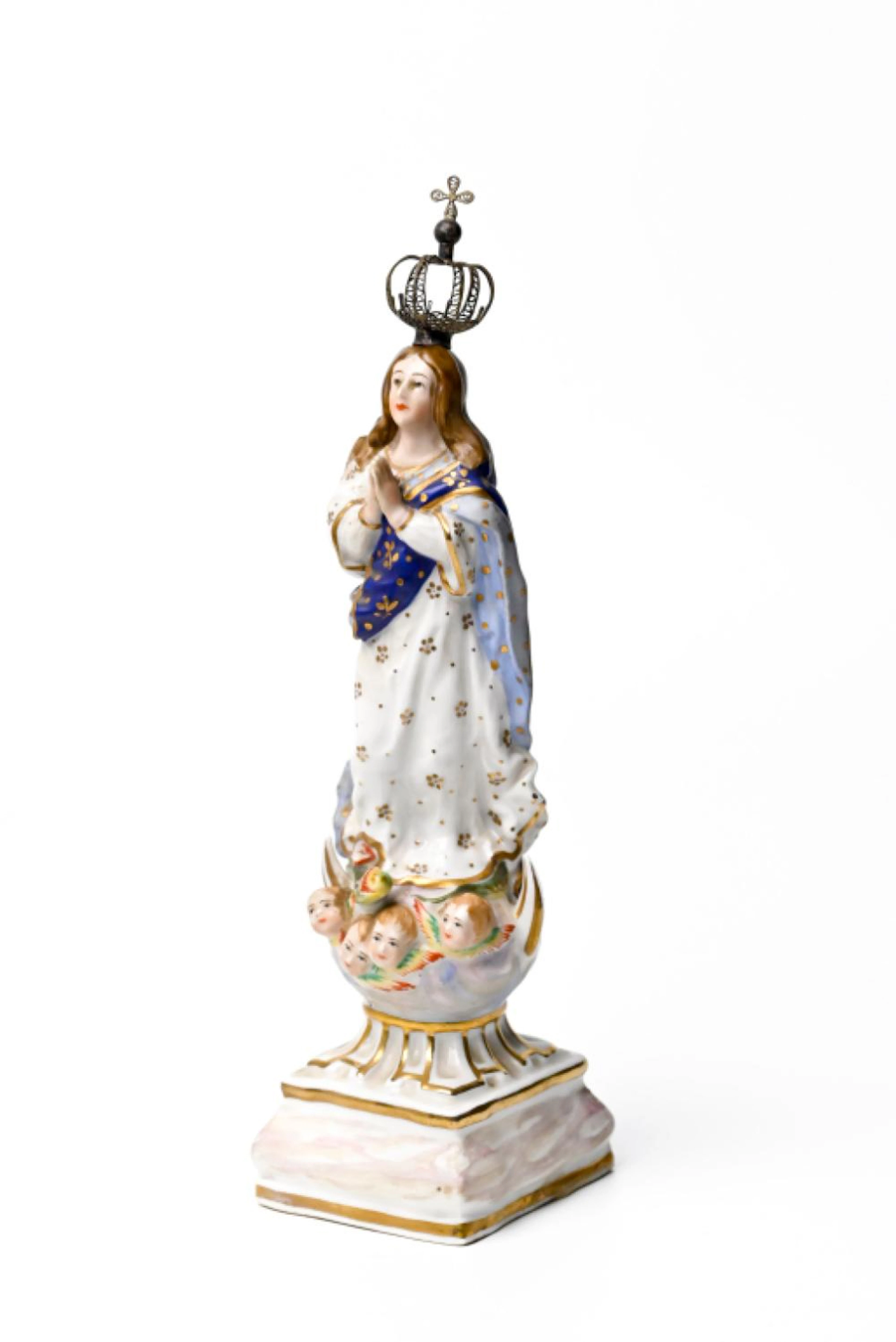 ossa Senhora da Conceição em porcelana da Vista Alegre com coroa em metal