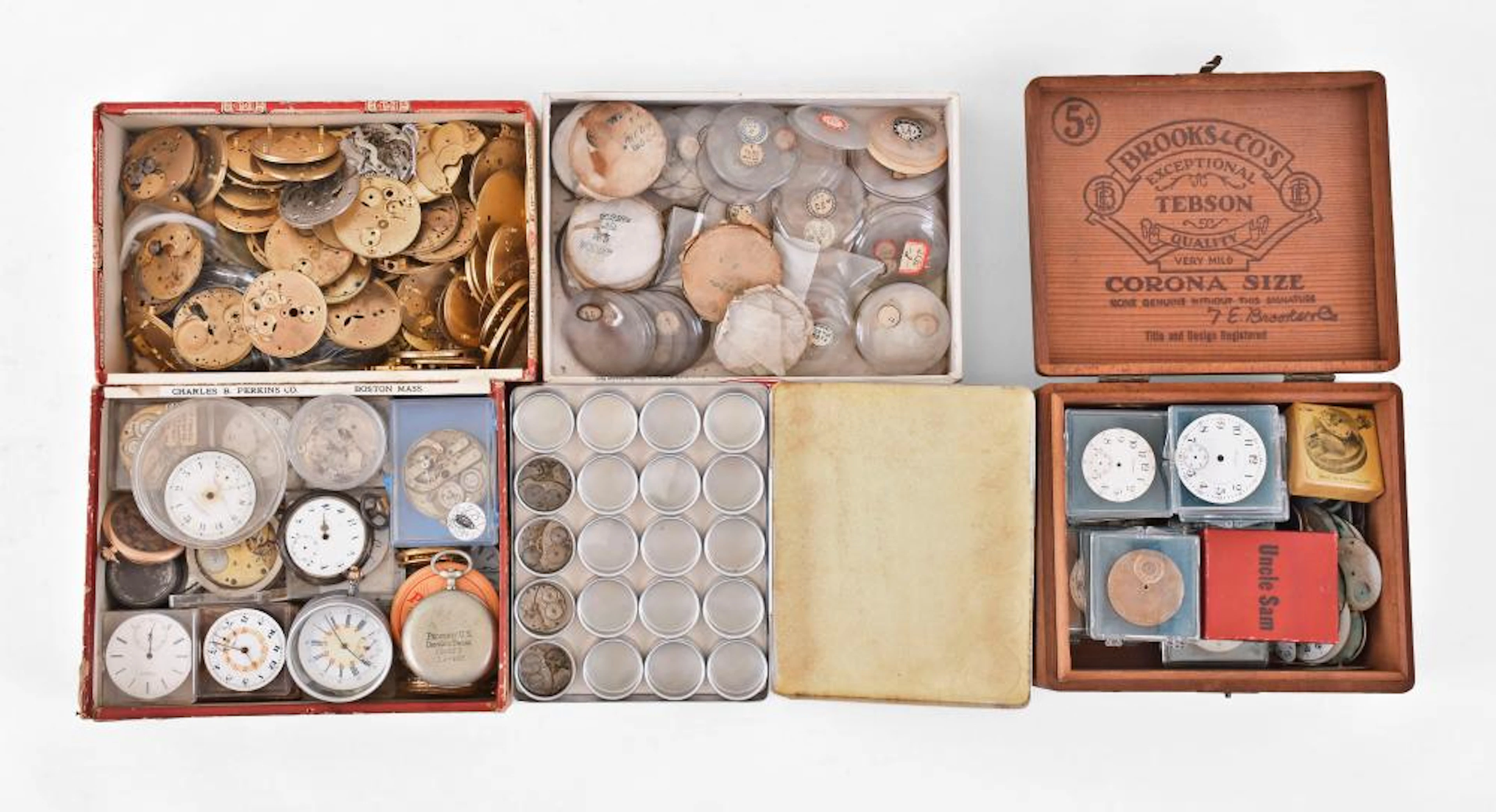 A good lot of pocket watch movements and parts