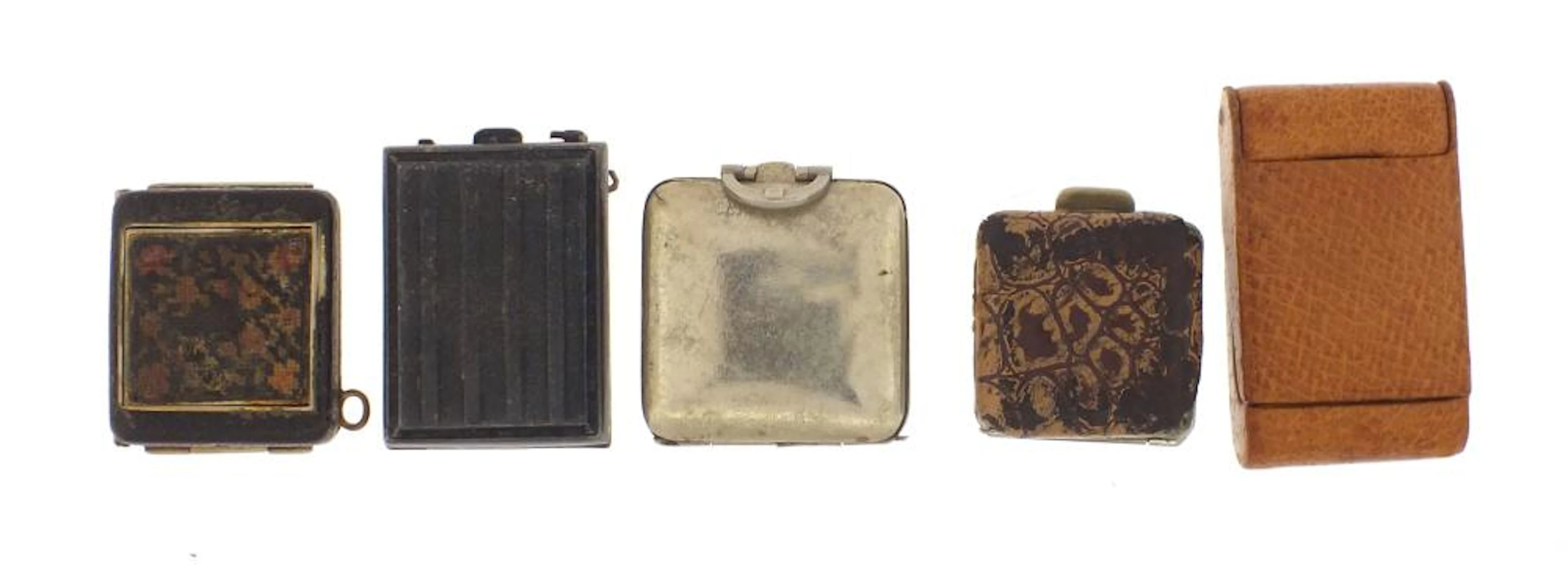 A lot of eleven pocket watches and seven purse watches