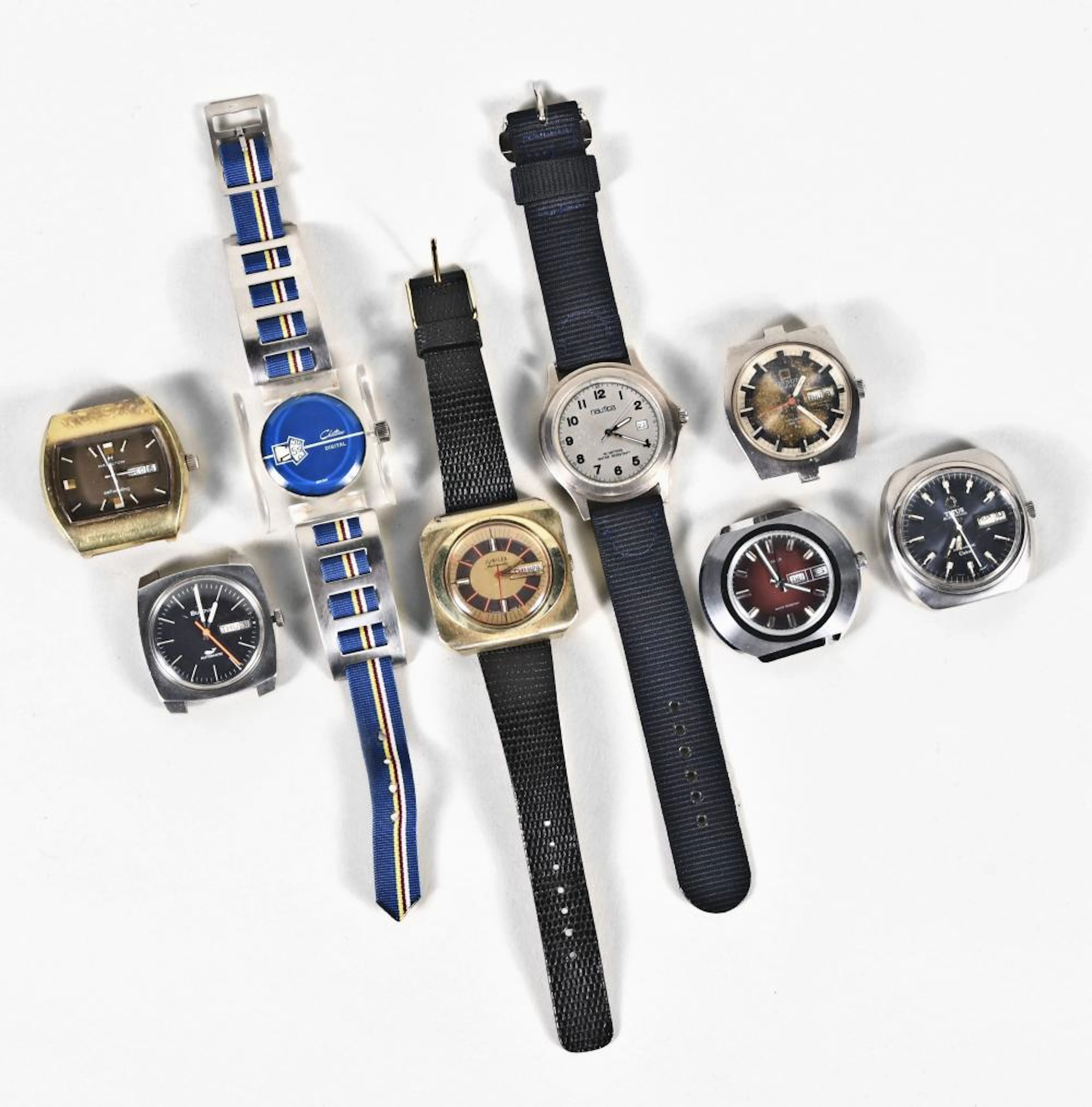 A lot of eight wrist watches