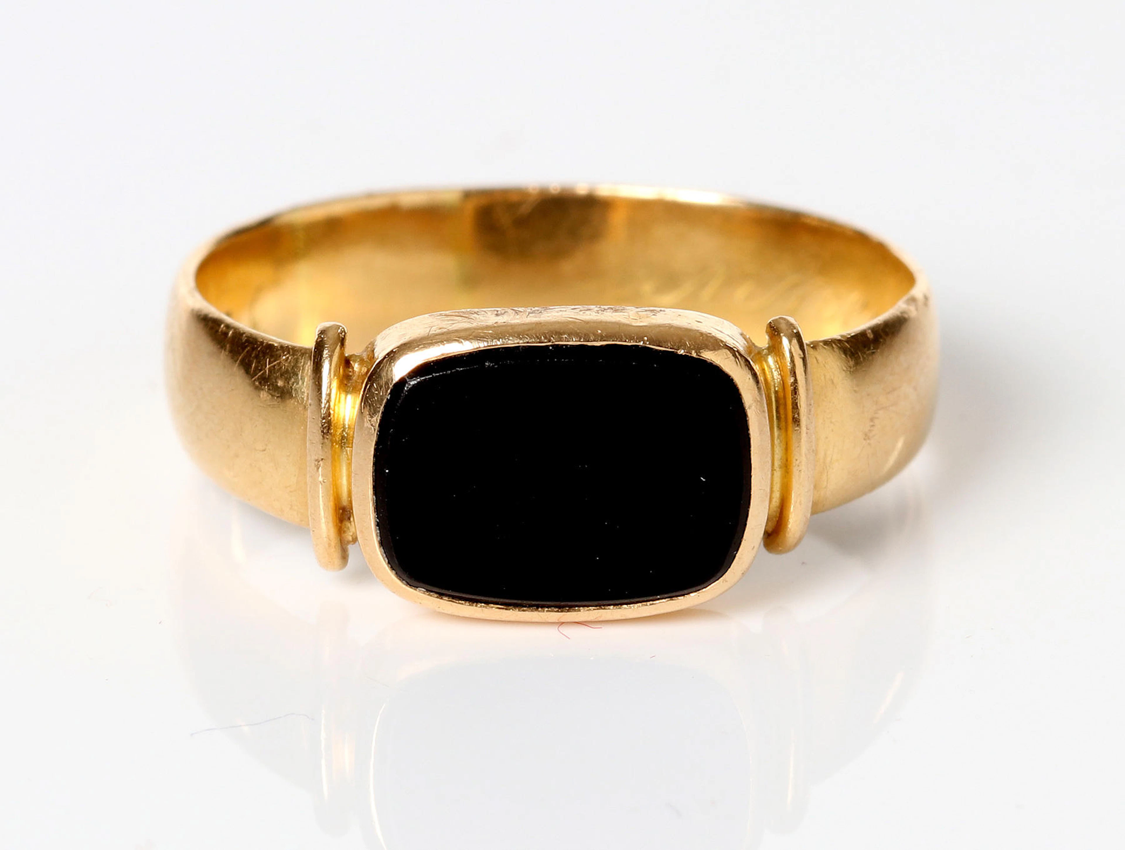 ANTIK RING