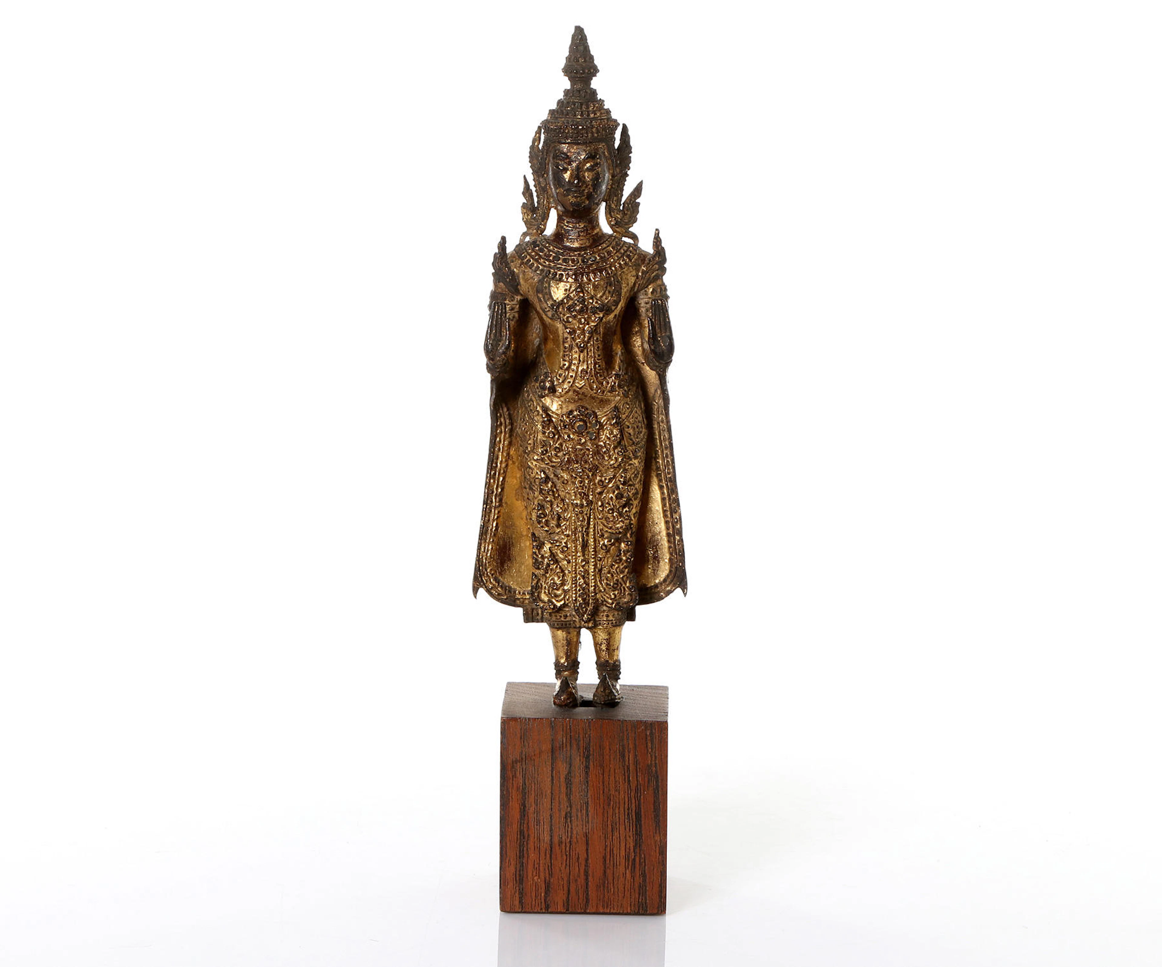 STÅENDE BUDDHA