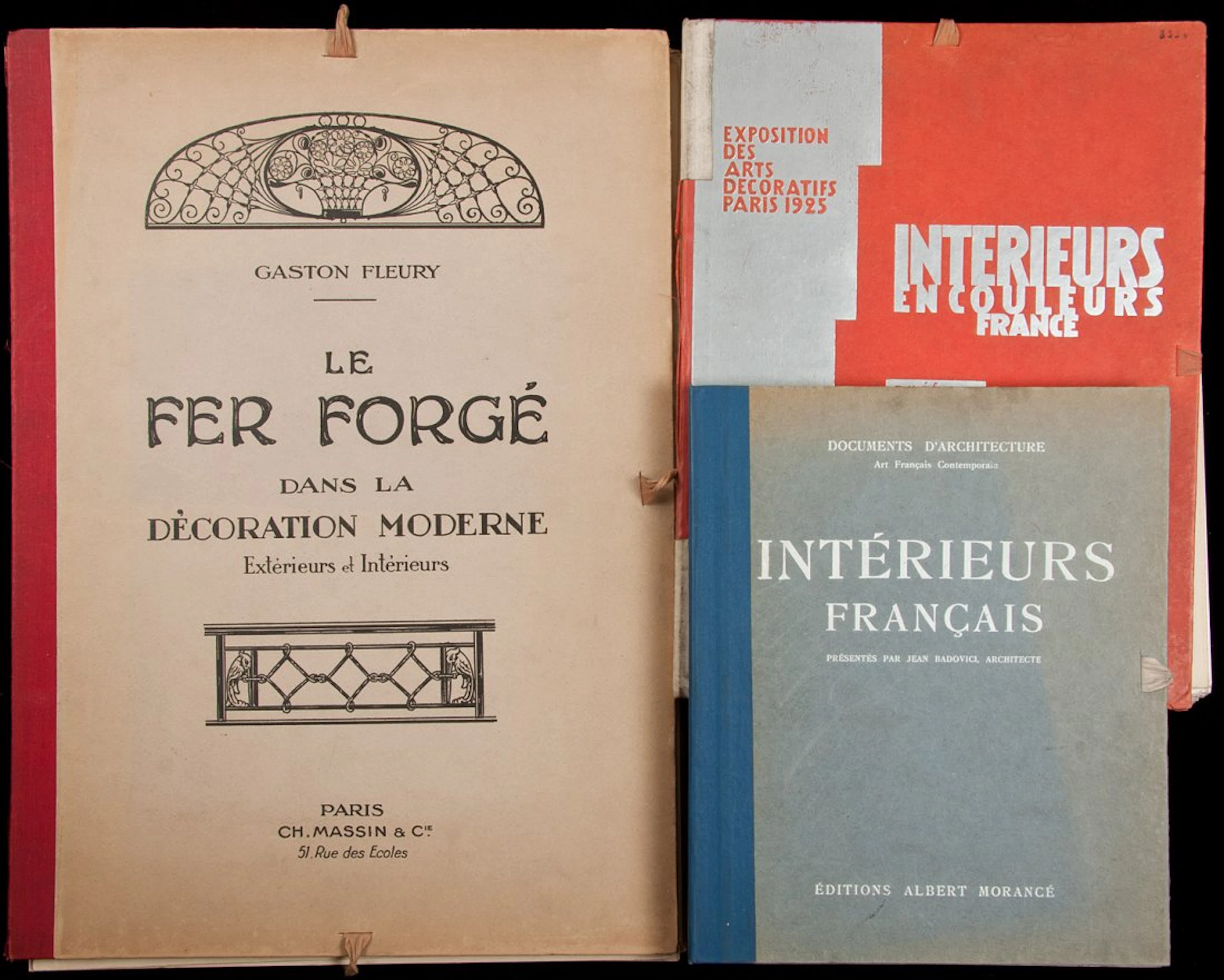 301: 3 works of decorative arts/arch in French