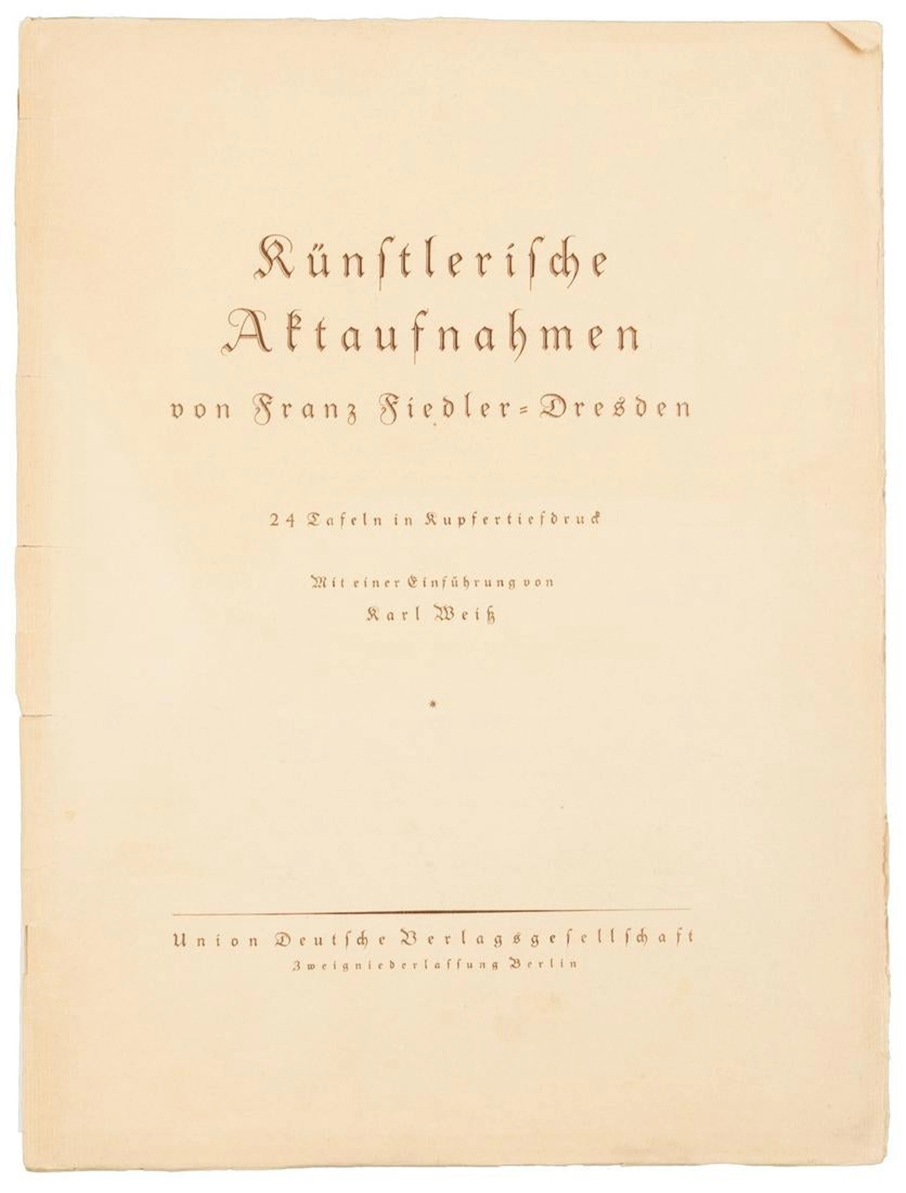 Künstlerische Aktaufnahmen 16 of 24 photogravures