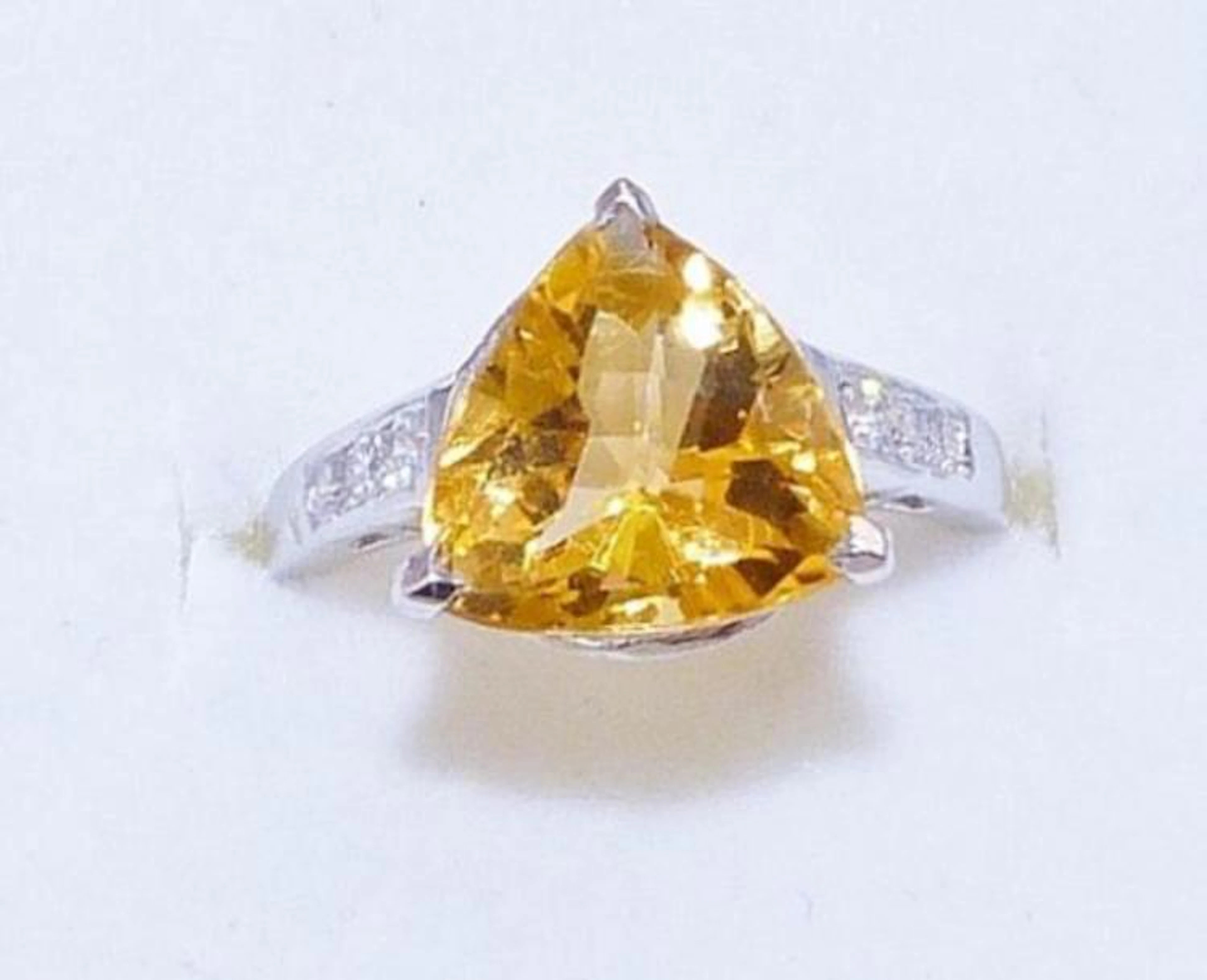 Ladies 3.31cts! Brazilian Bi-Colour Citrine Ring