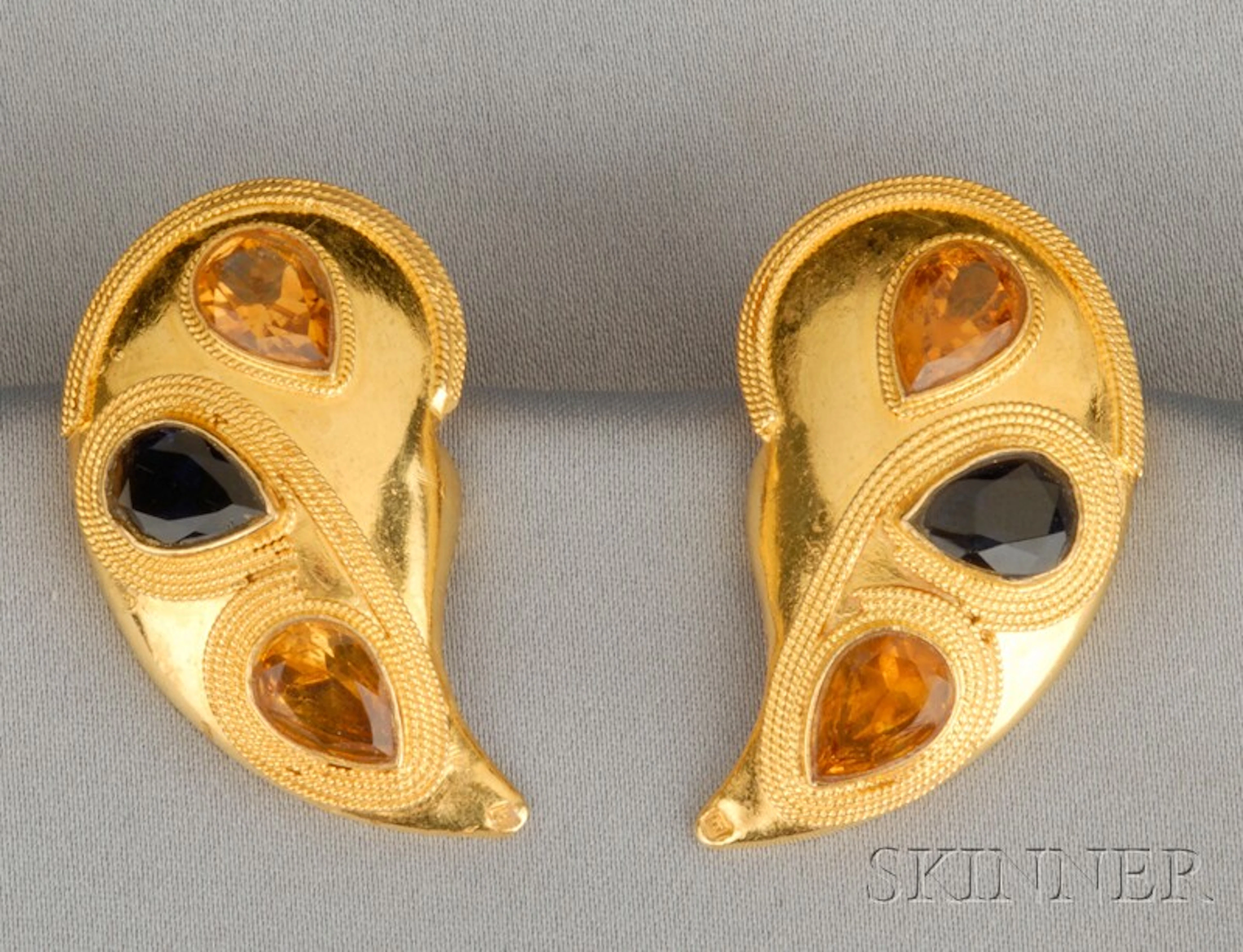 22kt Gold and Gem-set Earclips