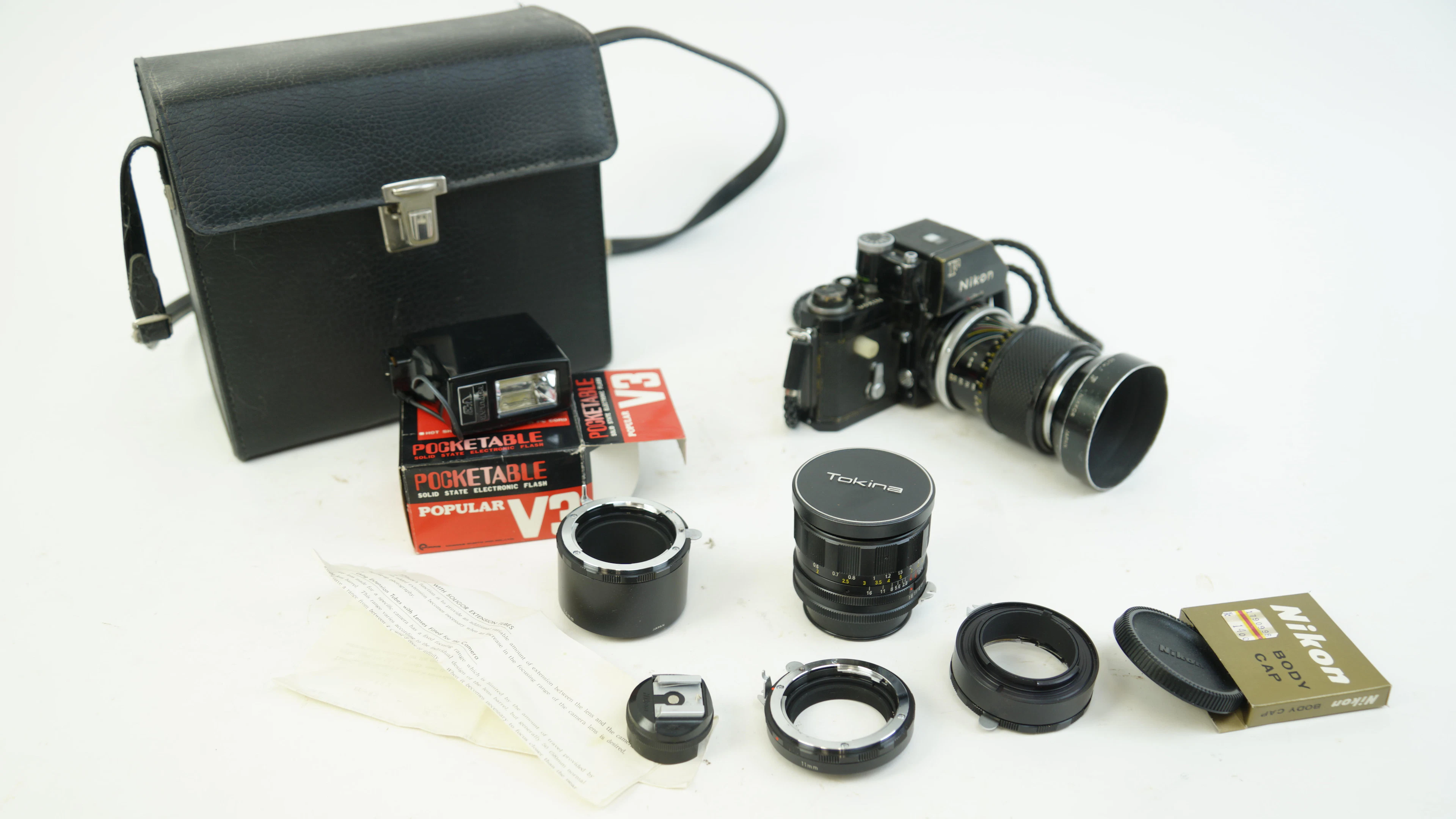 Vintage - Nikon F - Kamera med tillbehör och tillhörande väska