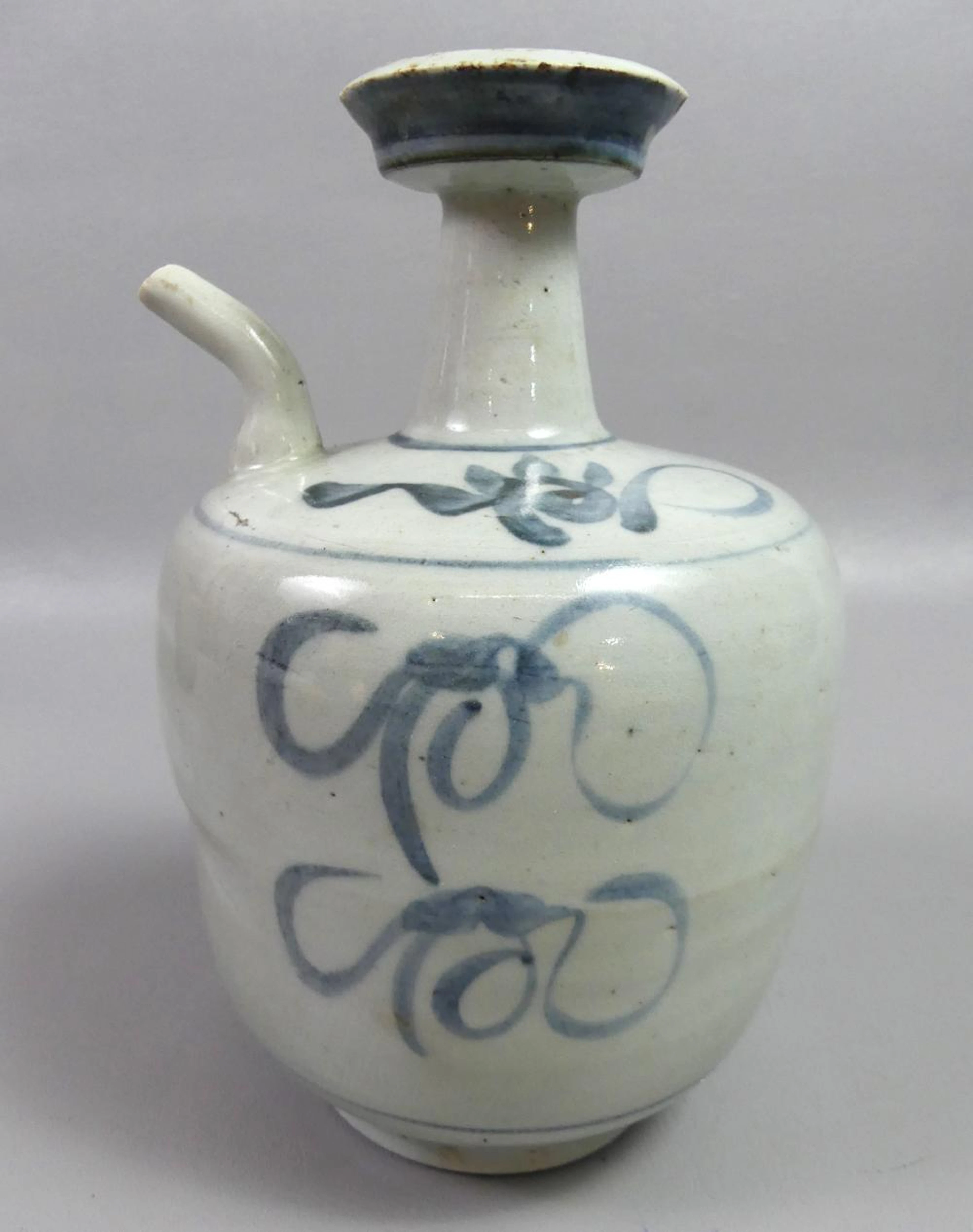 ANTIQUE CHINESE CERAMIC VESSEL