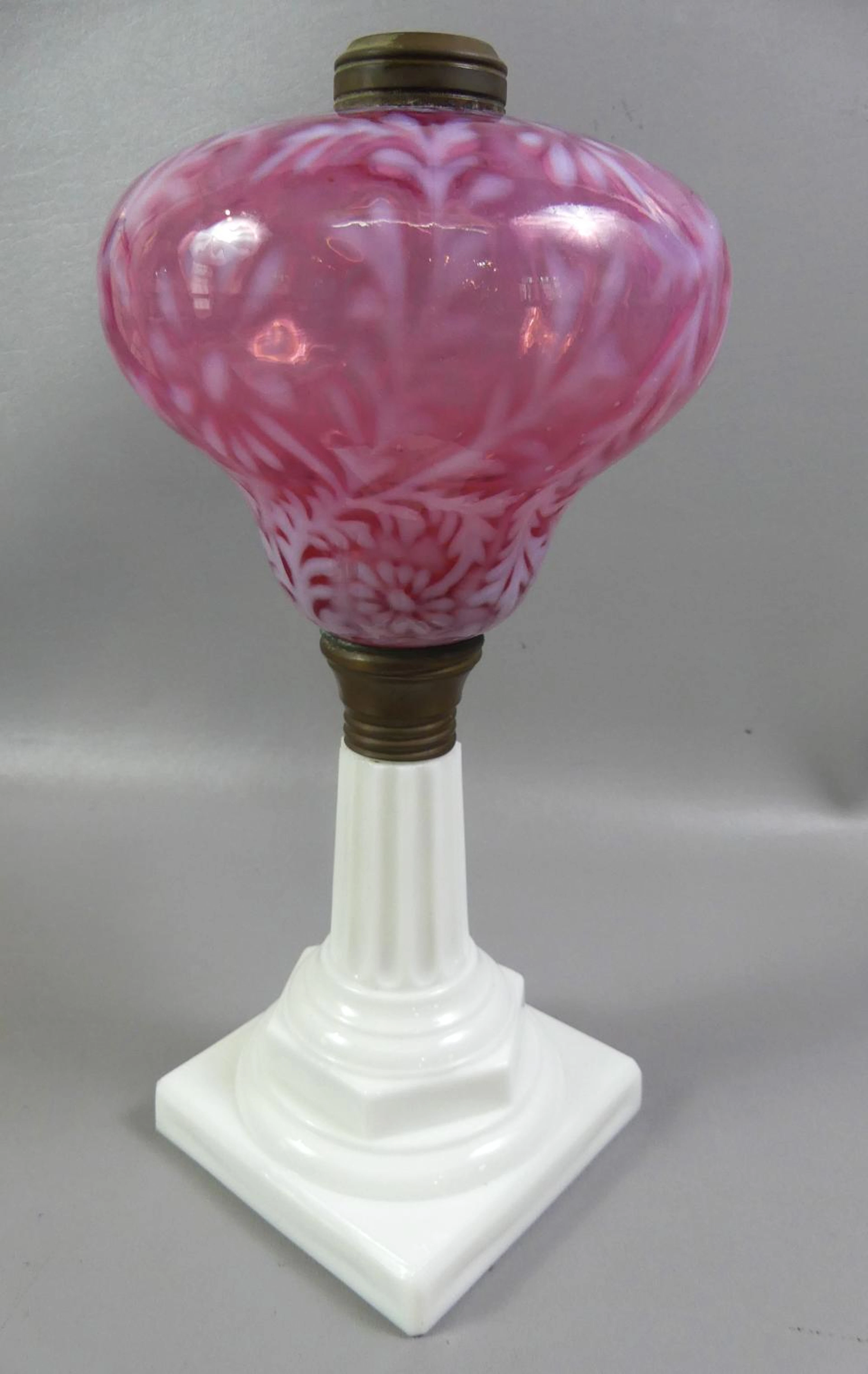 ANTIQUE SPANISH LACE OIL LAMP