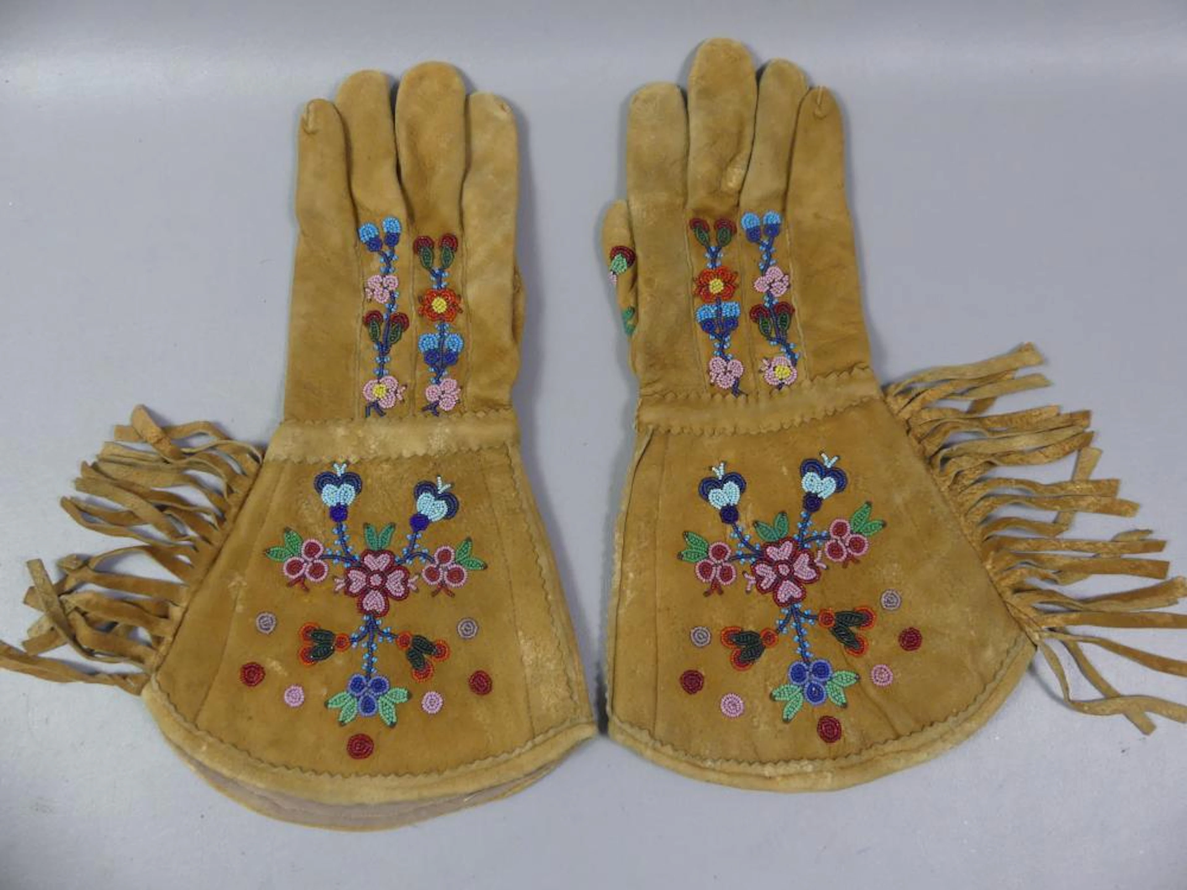 ANTIQUE LEATHER BEADED GAUNTLETS