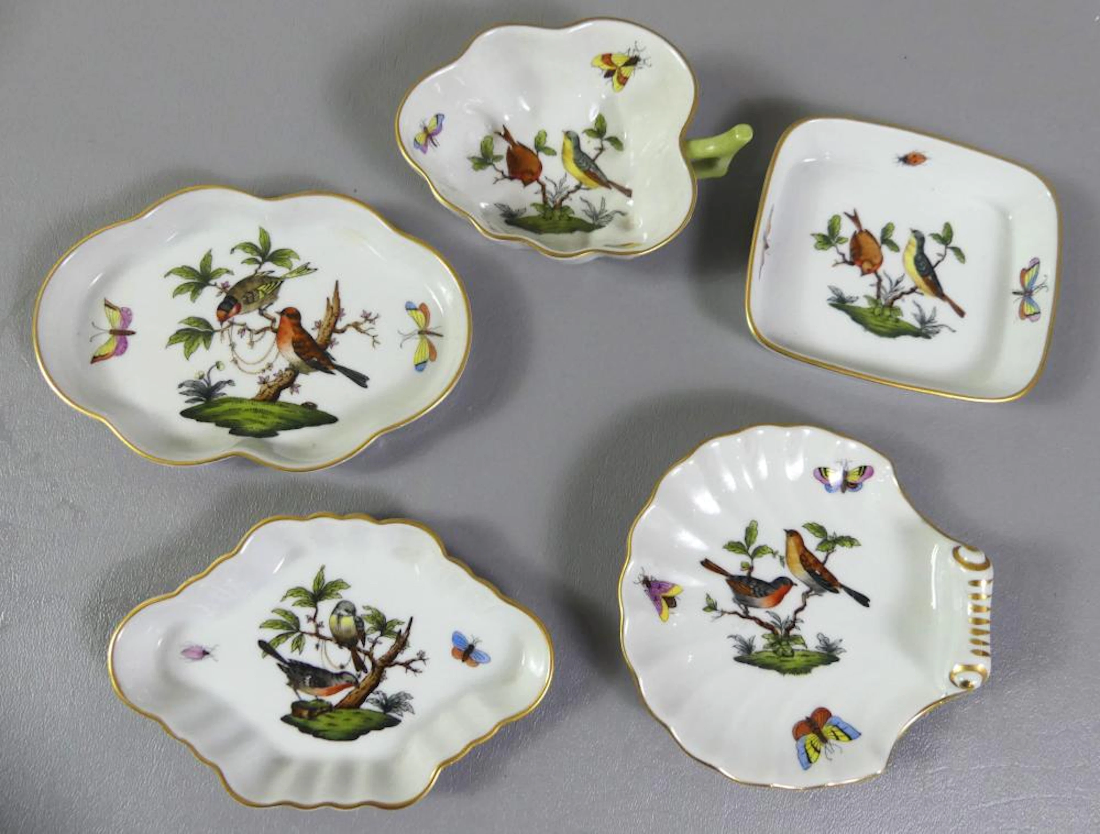 5 HEREND ROTHSCHILD BIRD TRAYS