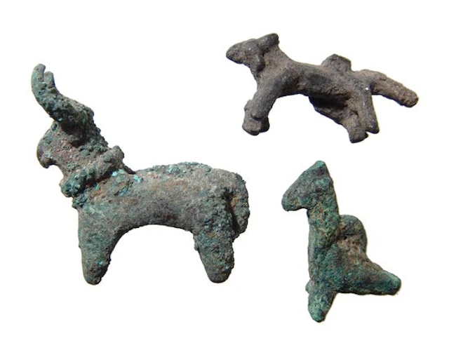 A lot of 3 Near Eastern bronze animal figurines