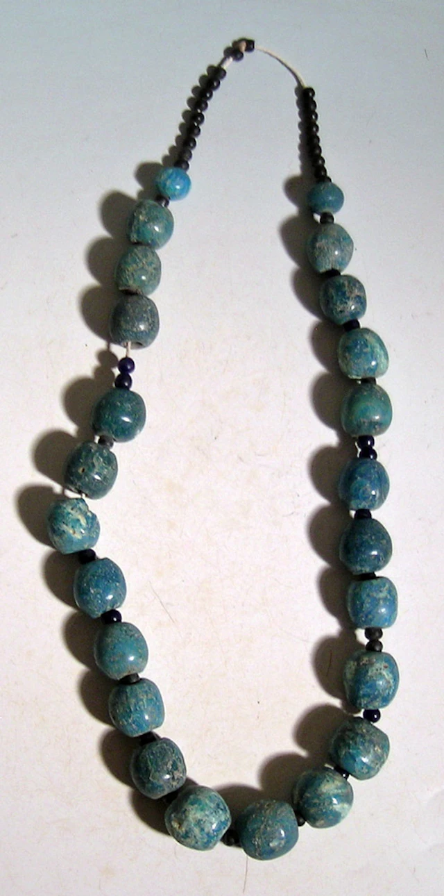 A rare Majapahit necklace from Java