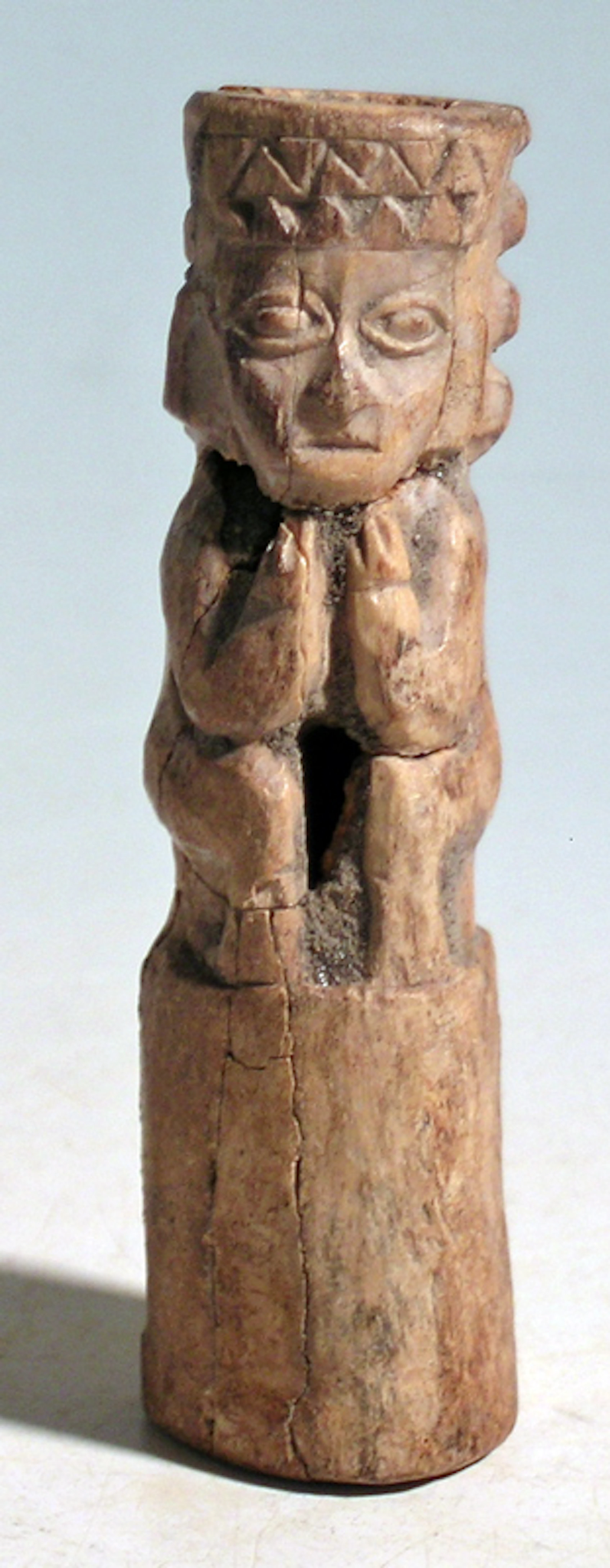 A rare Tumaco shamanic bone idol from Colombia