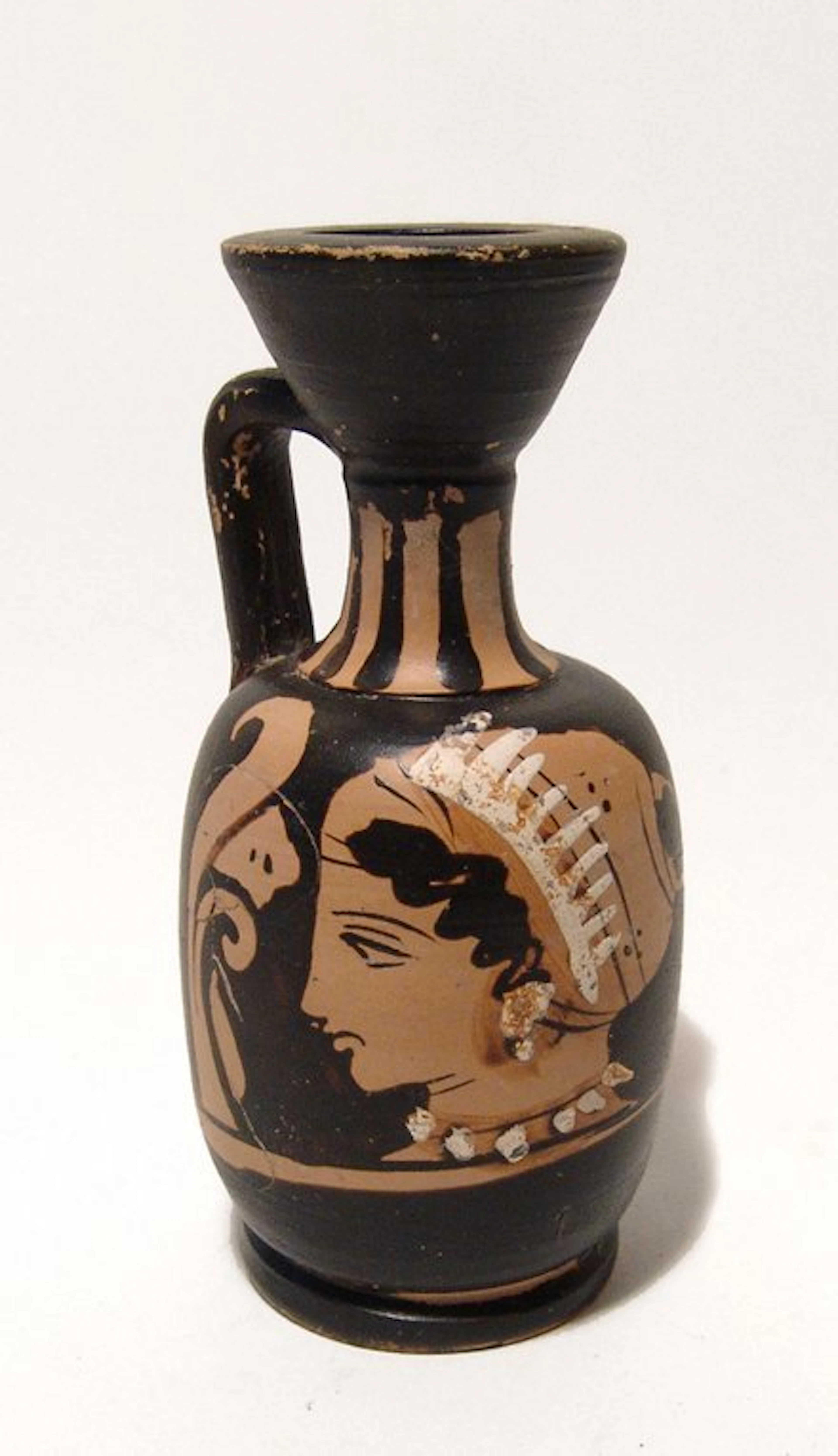 Paestan red-figure small squat lekythos