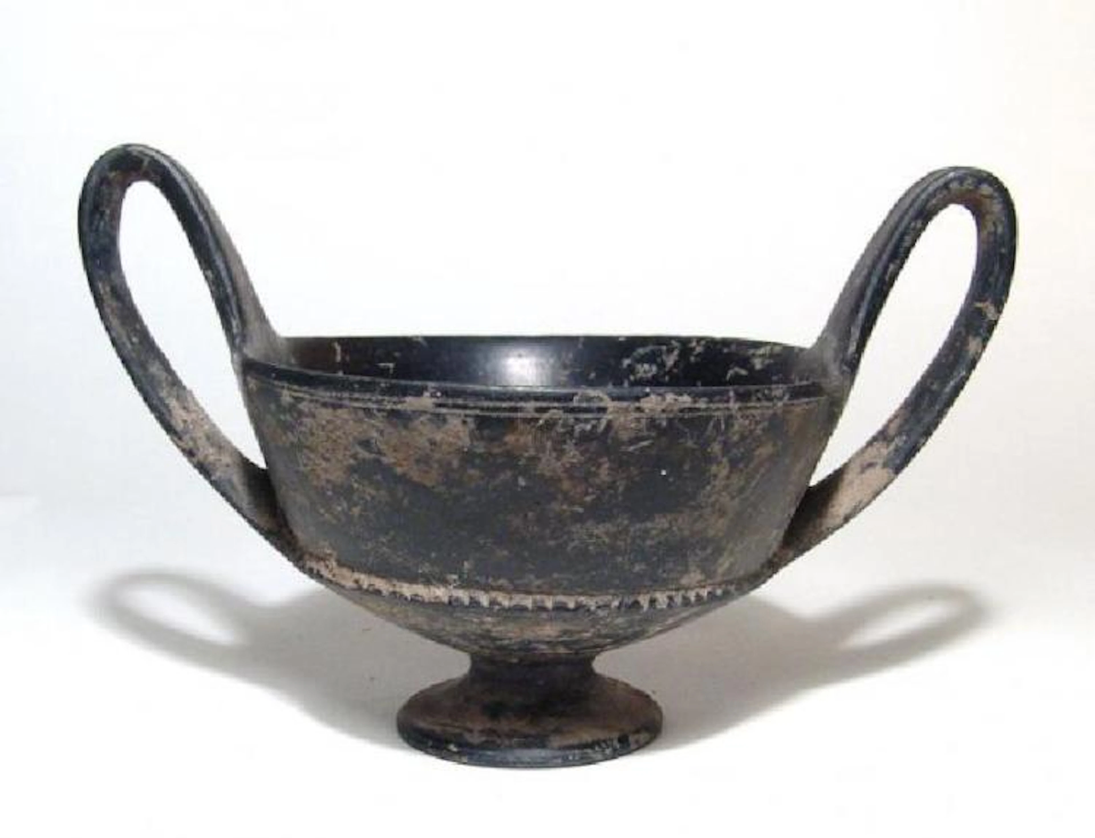 A nice Etruscan bucchero footed kantharos, Italic