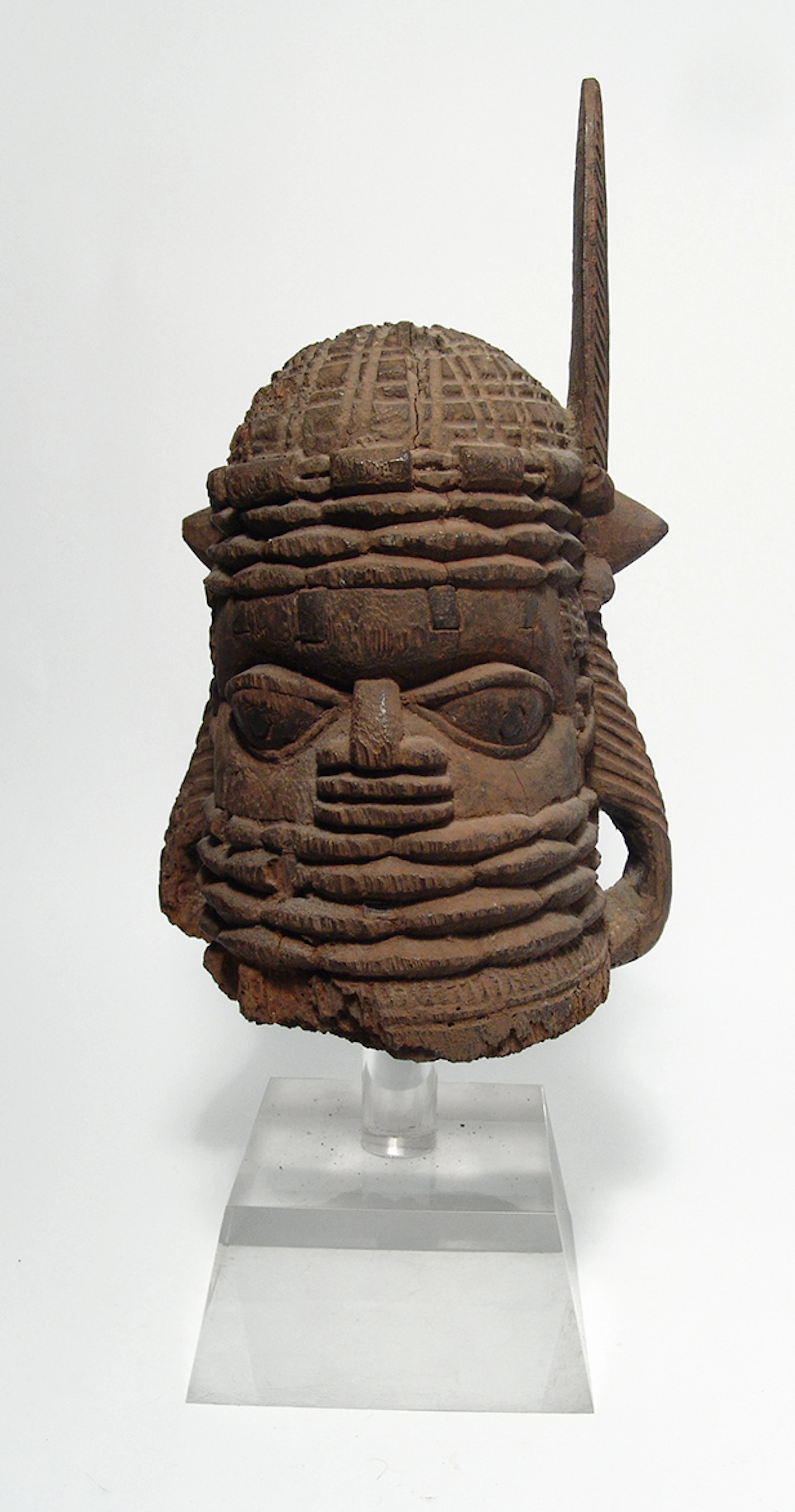 Attractive Benin (Uhunmwu elao) wood head, Nigeria