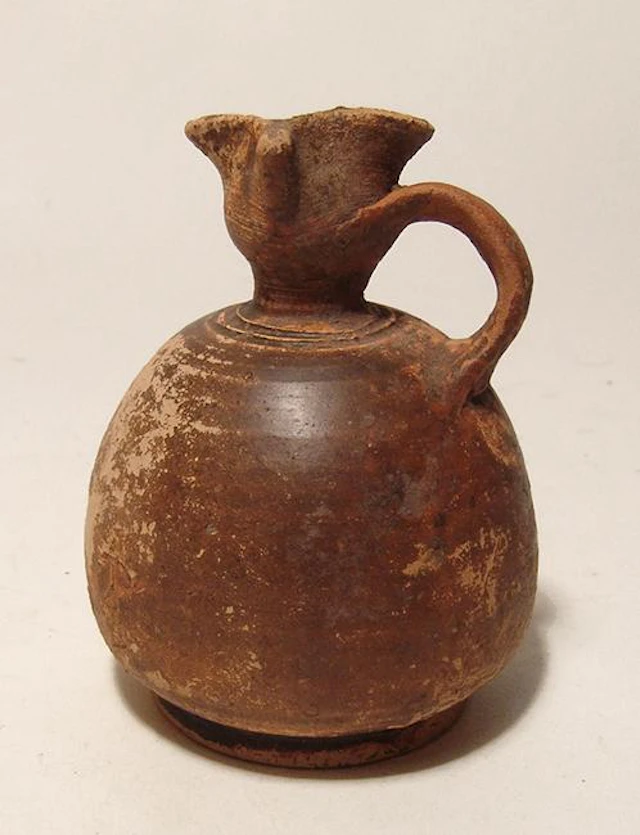 A Greek ceramic trefoil olpe