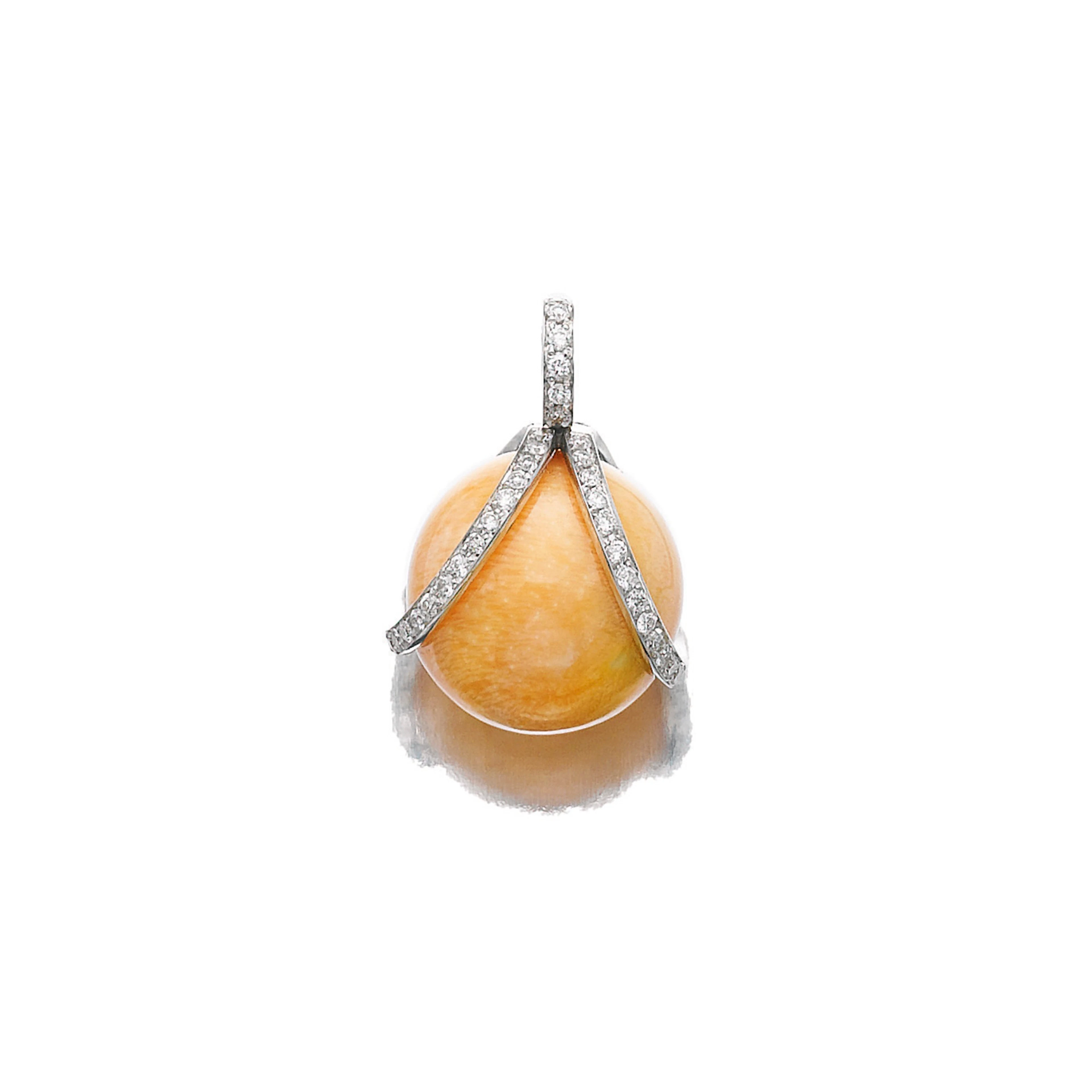 Melo pearl and diamond pendant