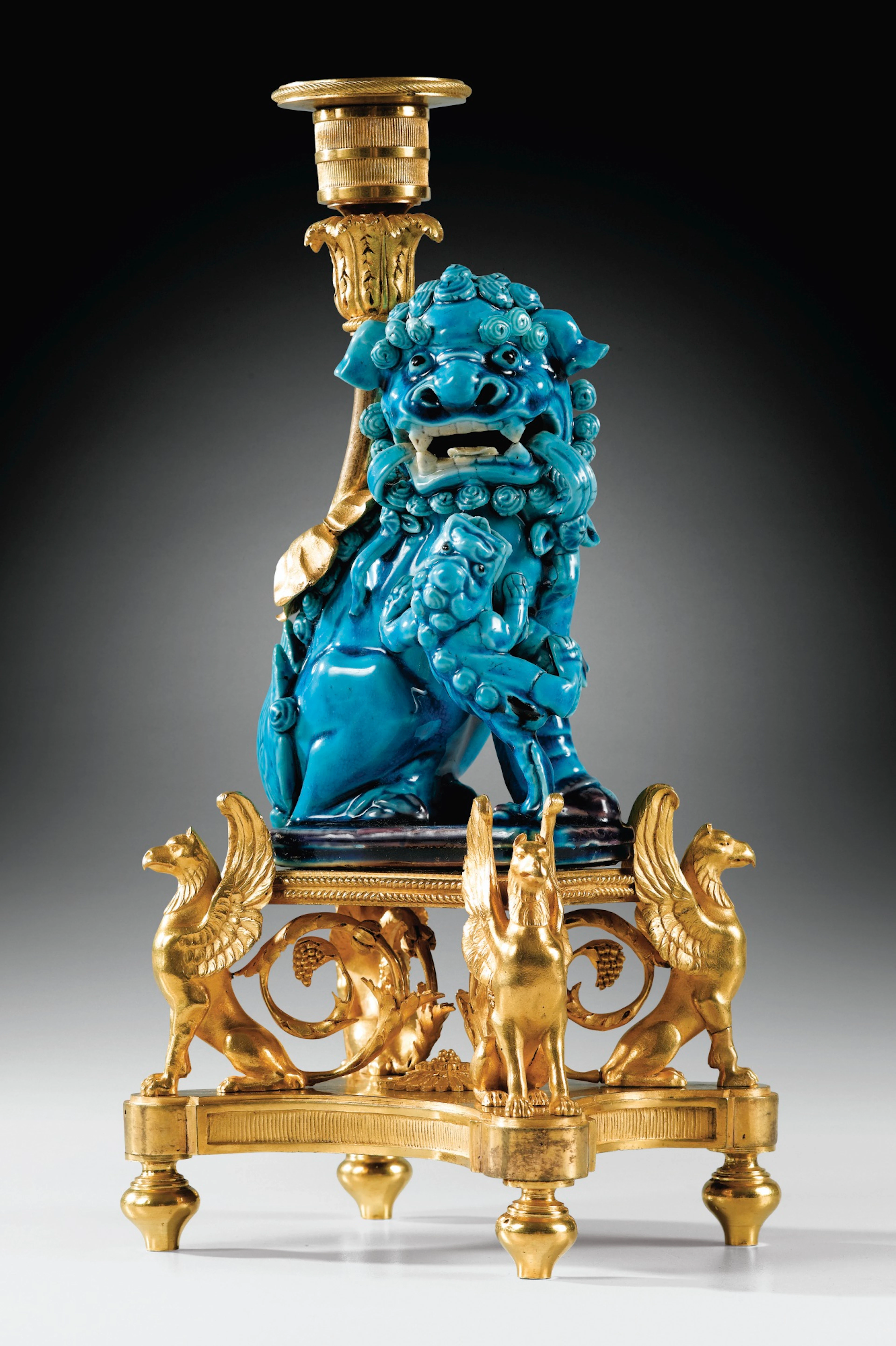 Flambeau en porcelaine de chine bleu turquoise d'époque kangxi (1662-1722)