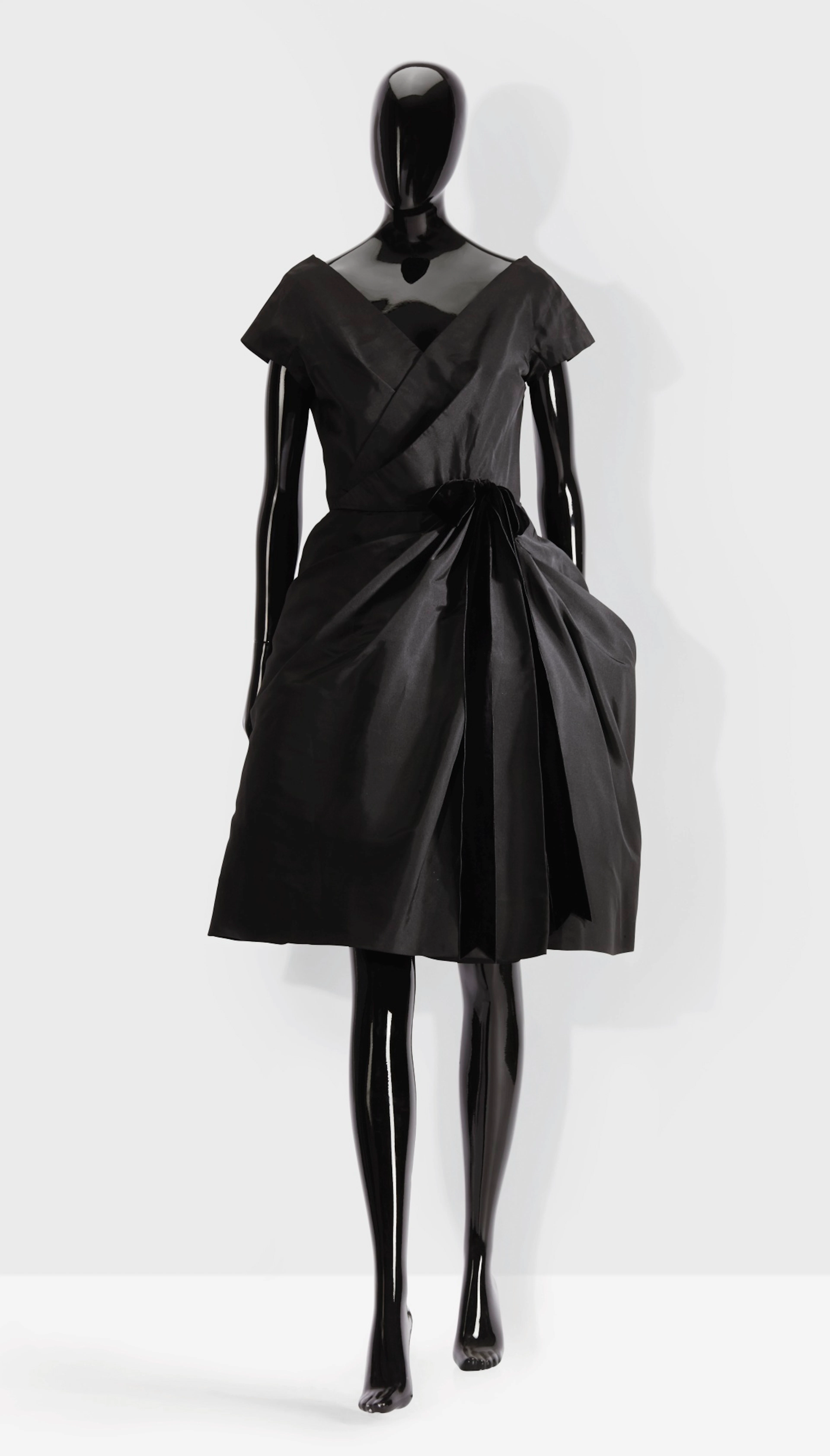 PIERRE BALMAIN HAUTE COUTURE, AUTOMNE-HIVER 1957 |