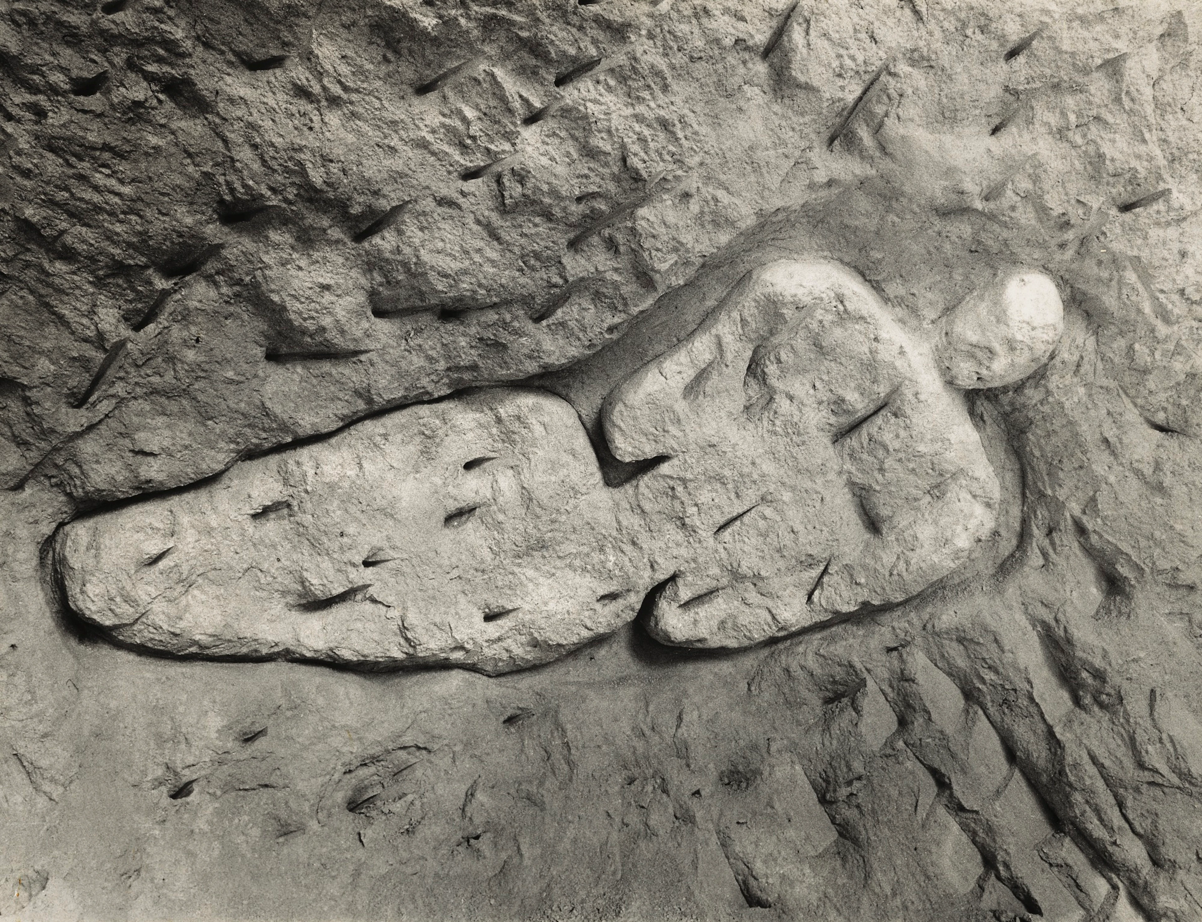 Guabancex (Esculturas Rupestres) [Goddess of the Wind (Rupestrian Sculptures)]