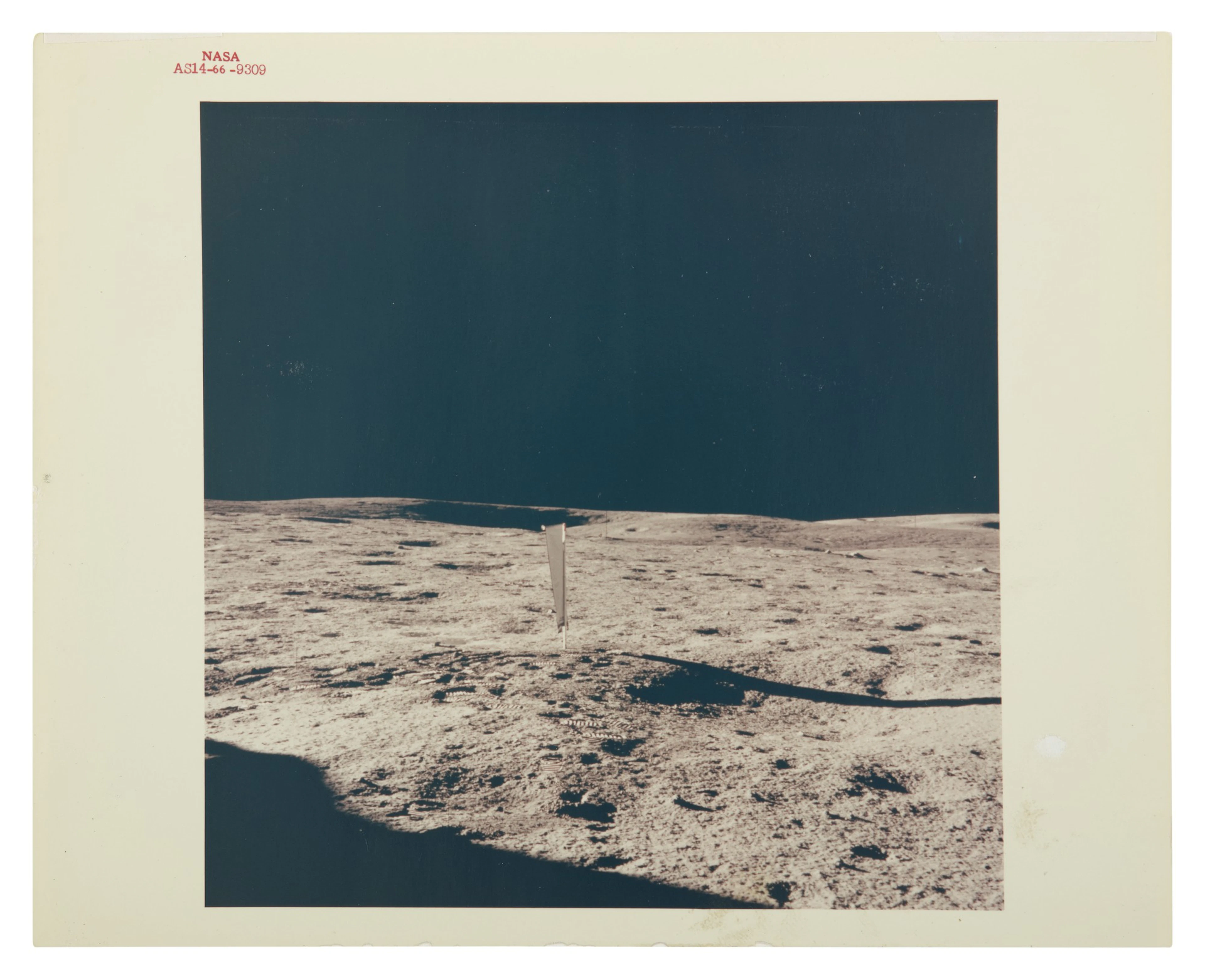 [apollo 14] solar wind experiments on the lunar surface