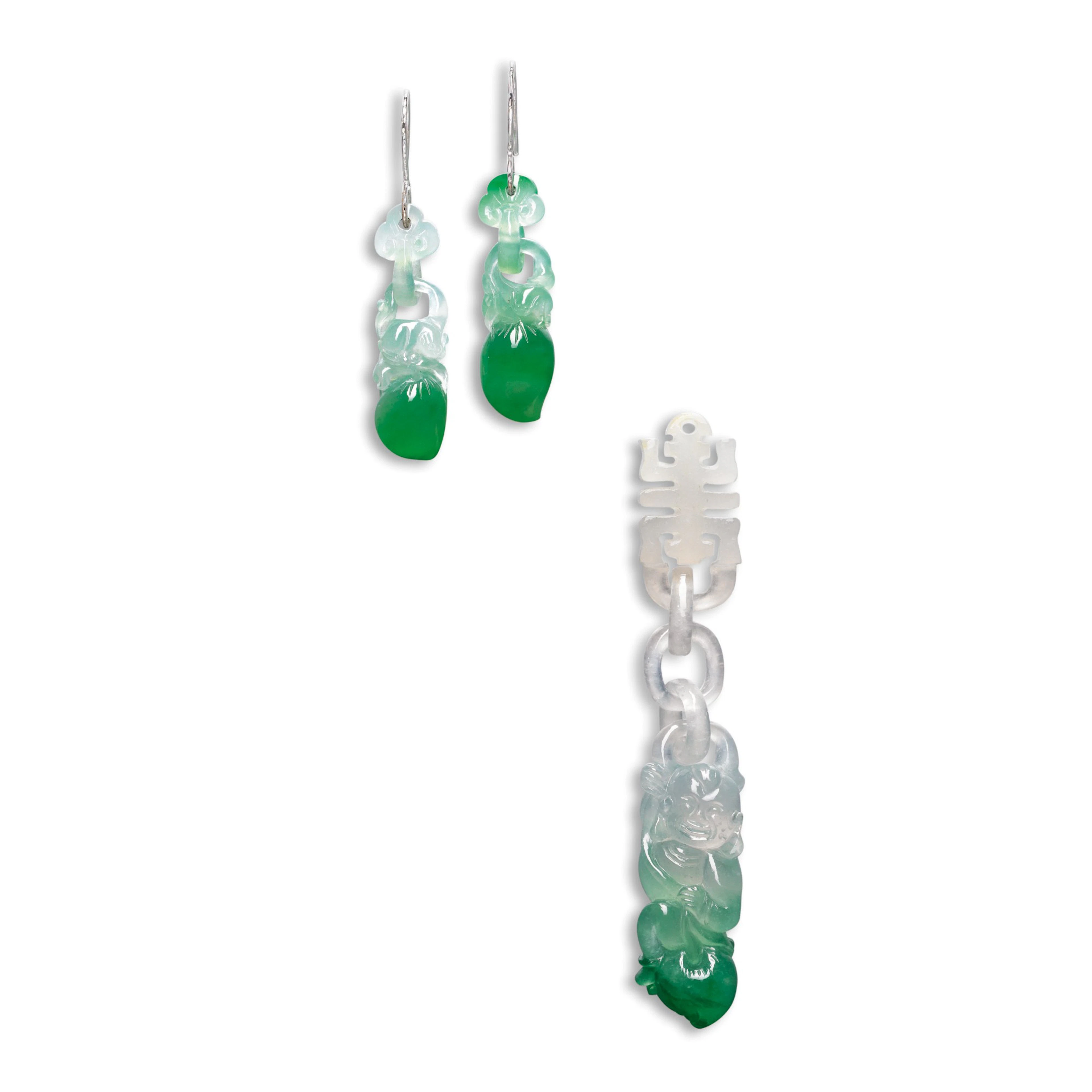 Jadeite pendant; and pair of pendent earrings 天然翡翠吊墜; 及 吊耳環一對