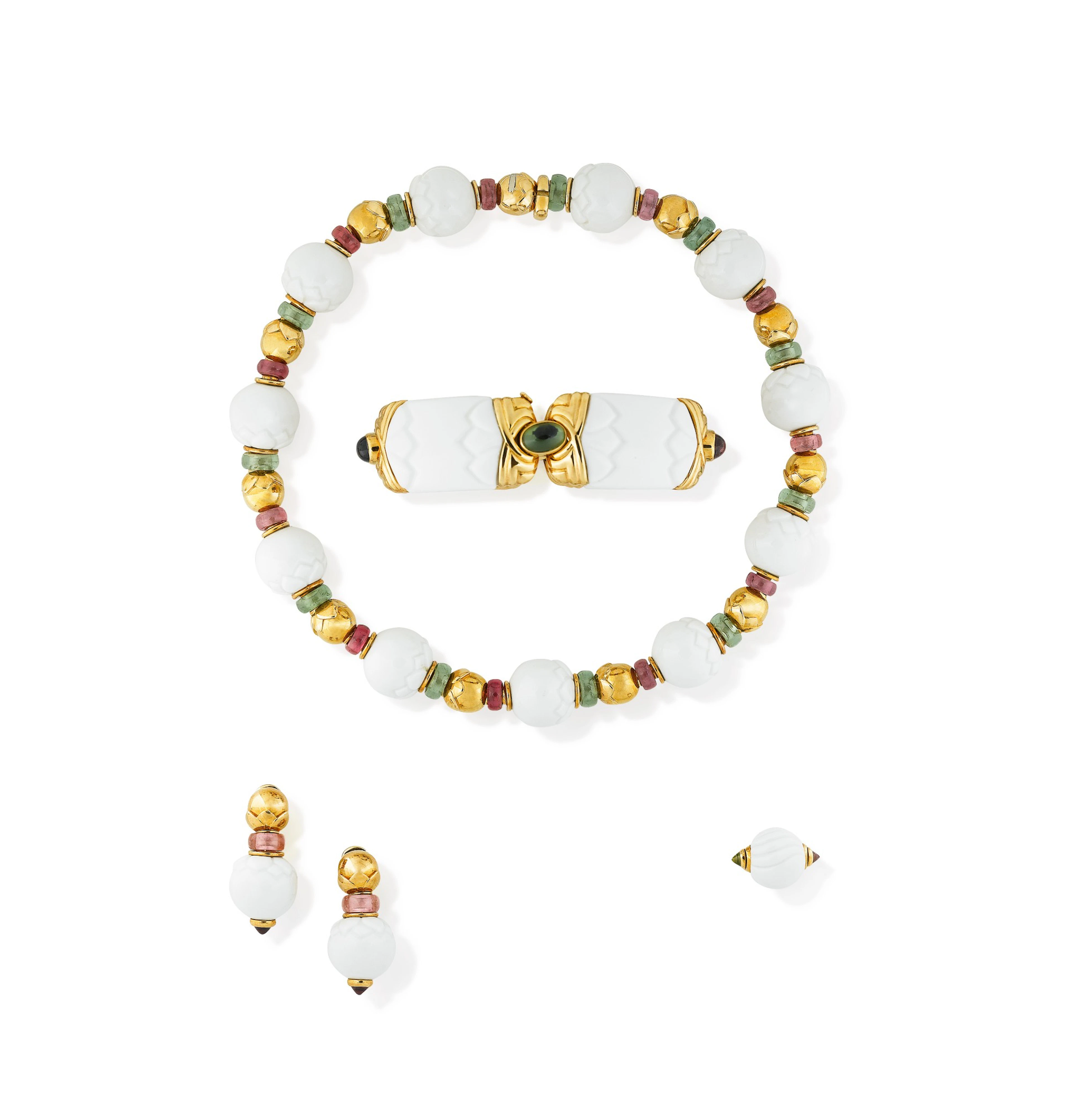 Parure pierres de couleur et porcelaine