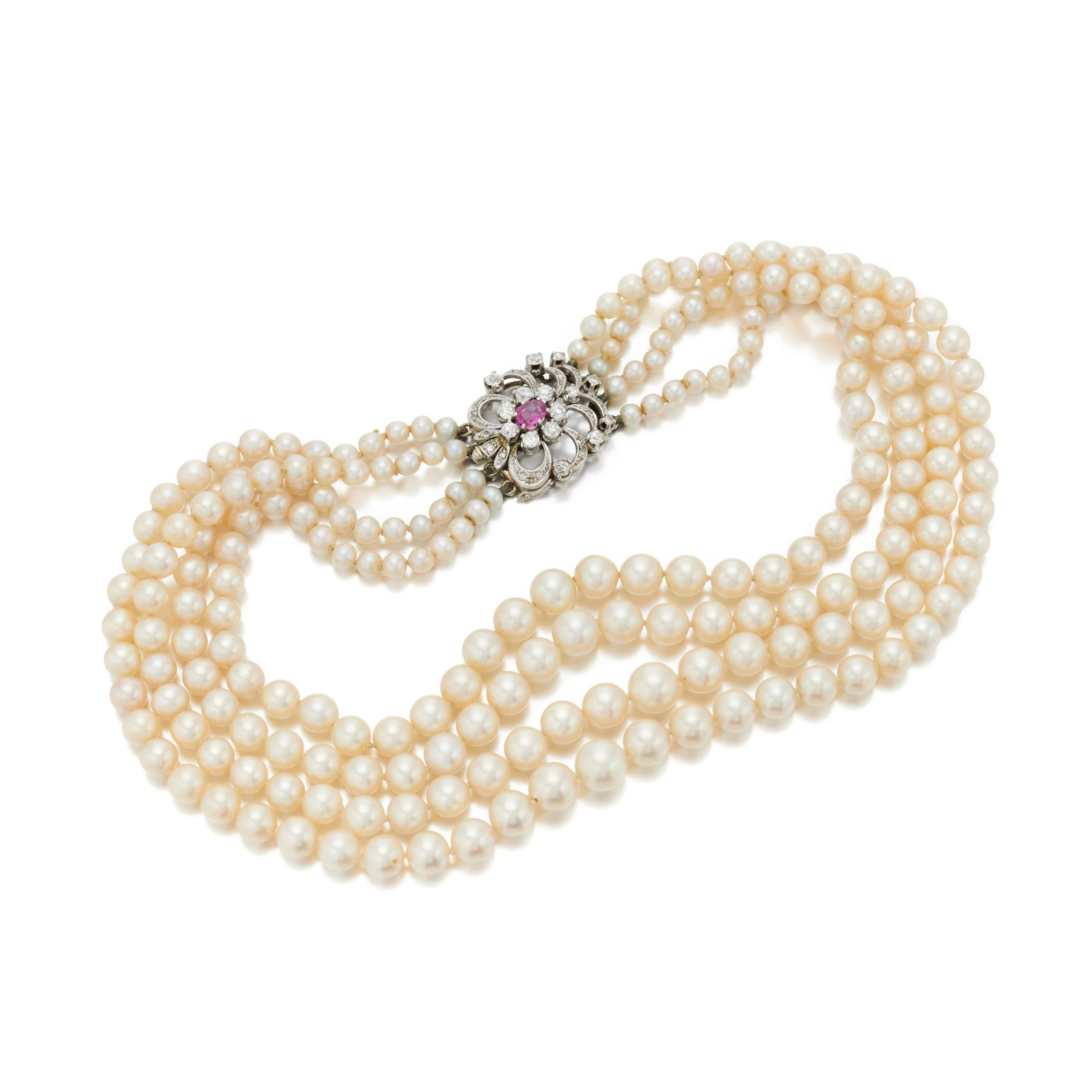 Cultured pearl and diamond necklace (Collana in perle coltivate e diamanti)