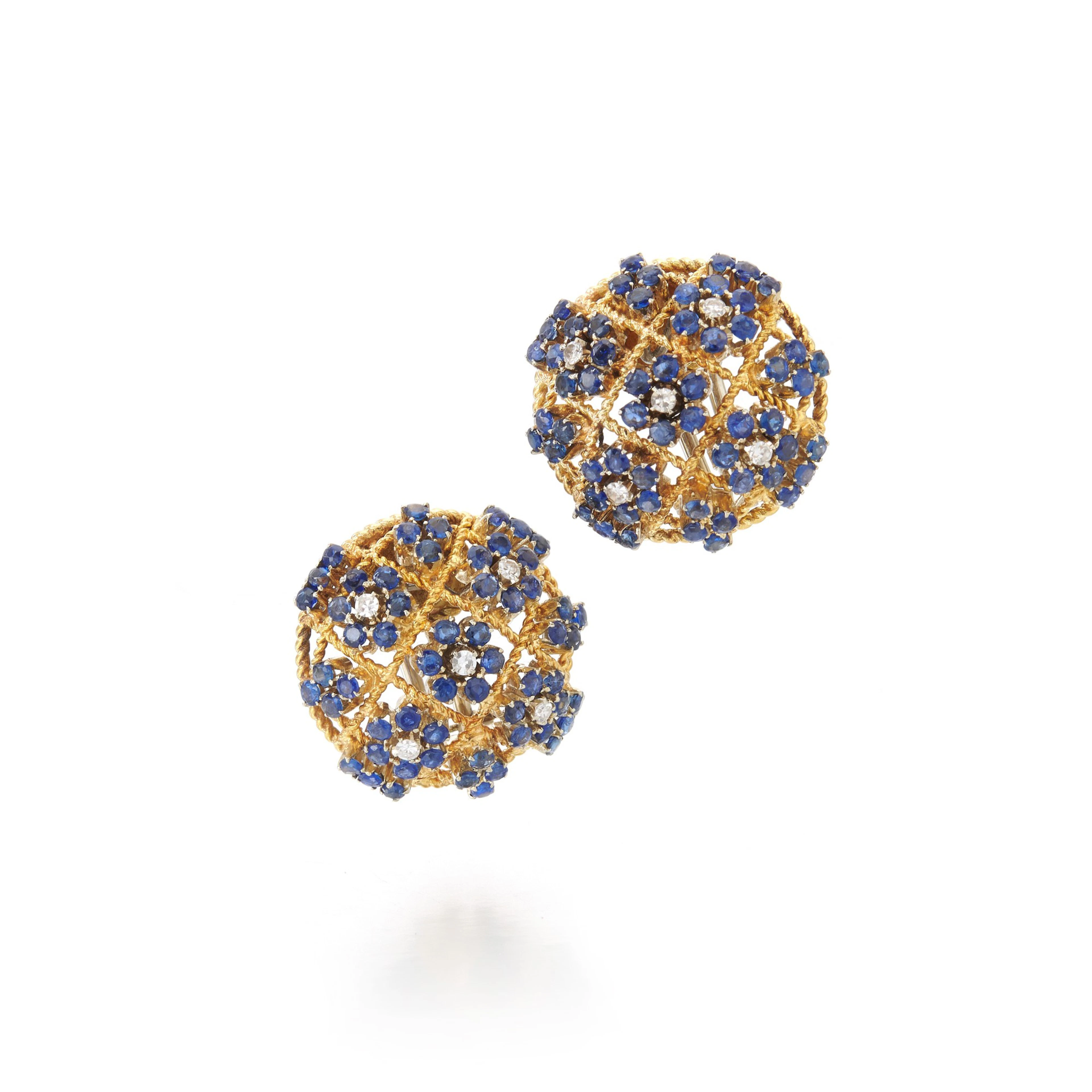 Pair of sapphire and diamond earrings (Paio di orecchini in zaffiri e diamanti)