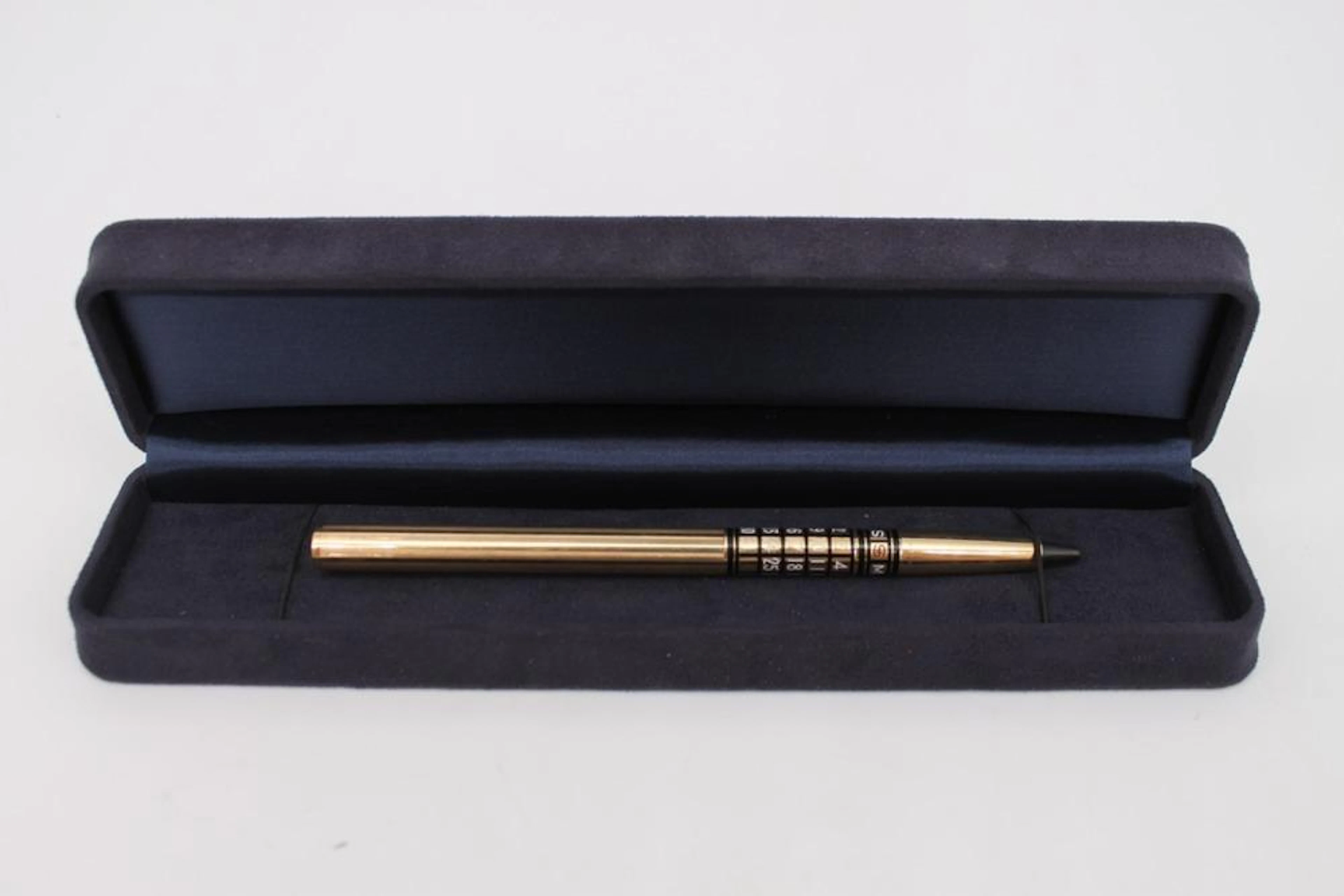 Matita in oro con smalti - A 9 kt. gold and enamel pencil