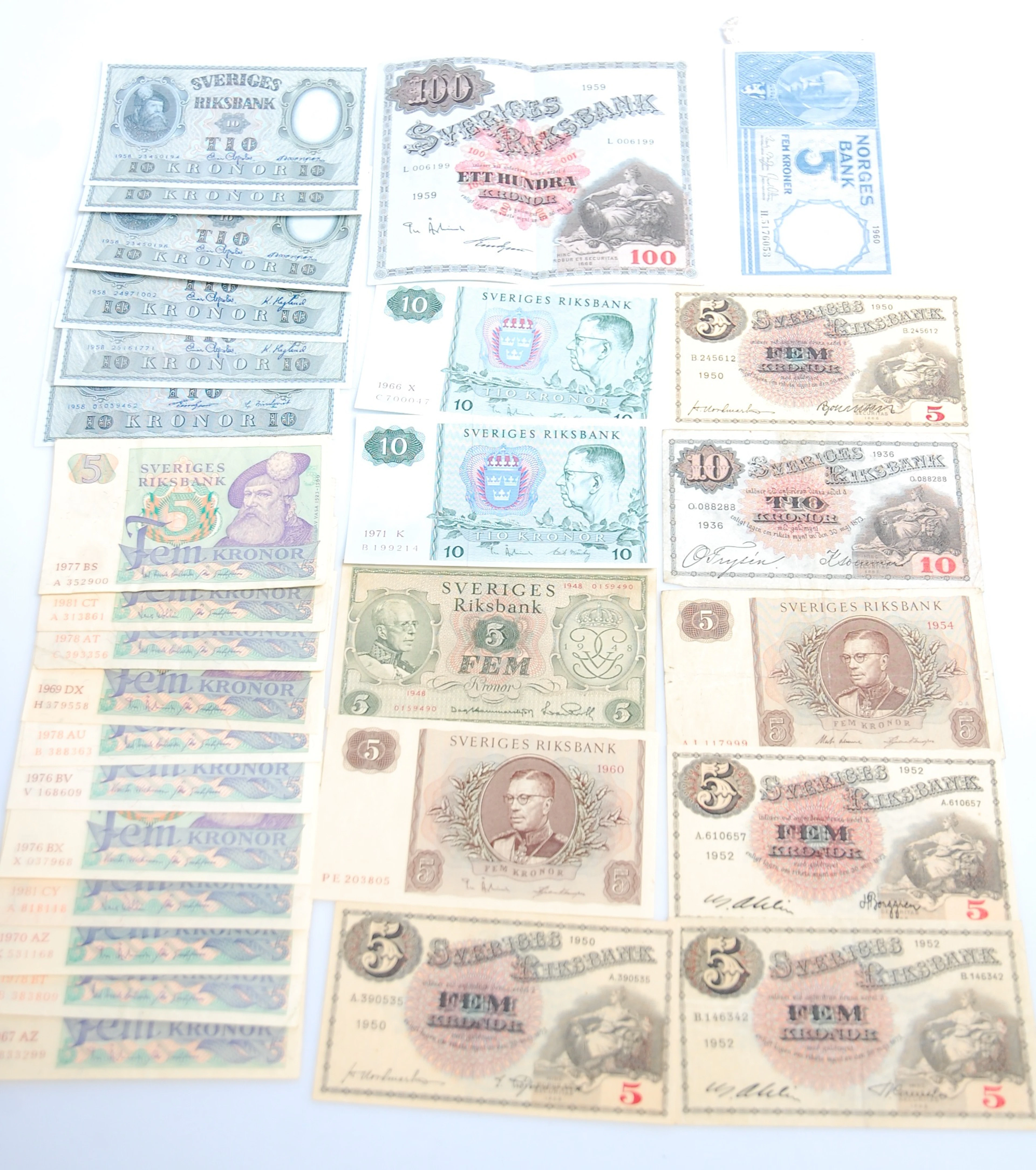 SEDLAR, 28 st, svenska 1 st Norsk 1940-1970 tal.