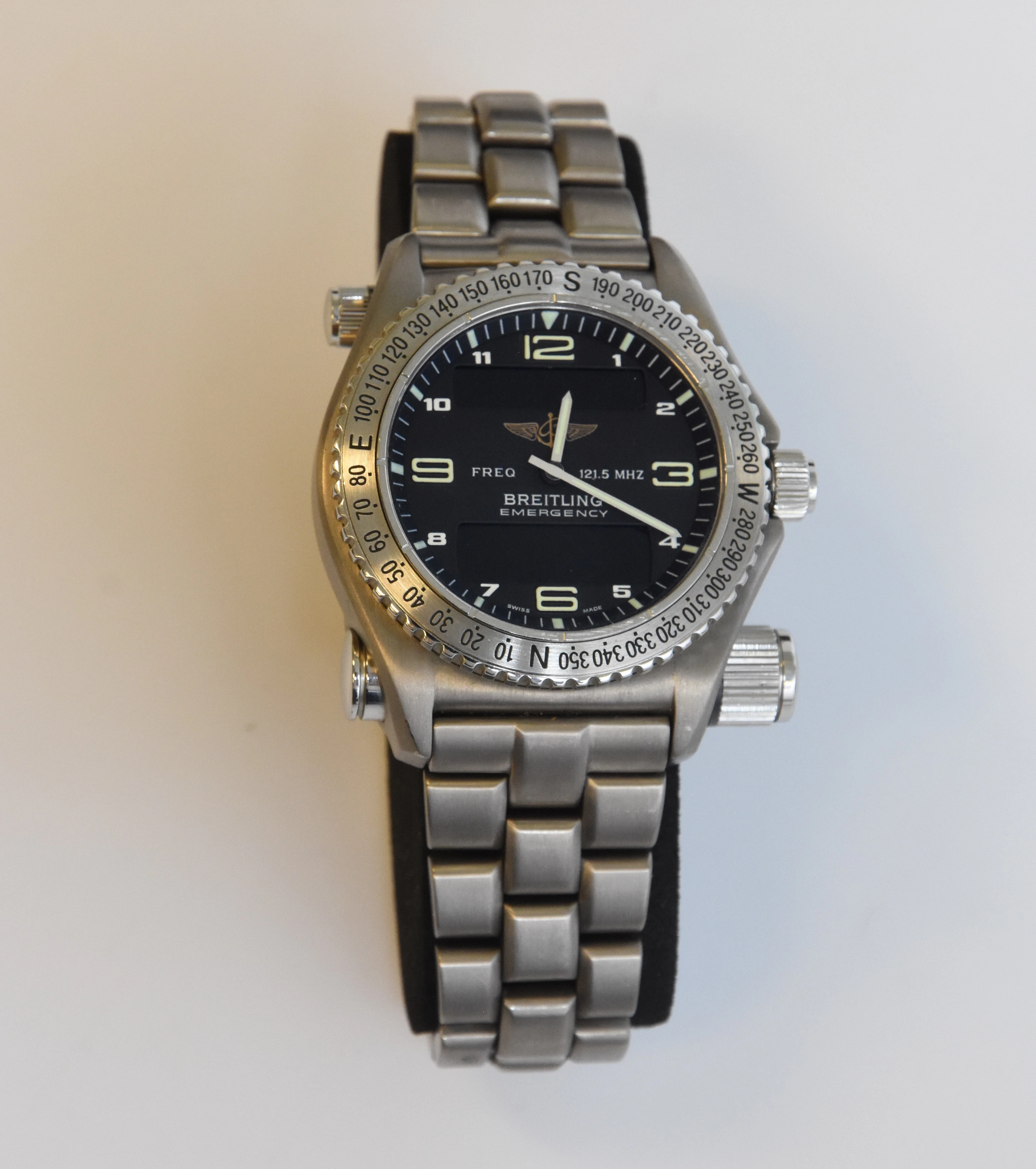 HERRARMBANDSUR, BREITLING Titan Emergency E56121.1.