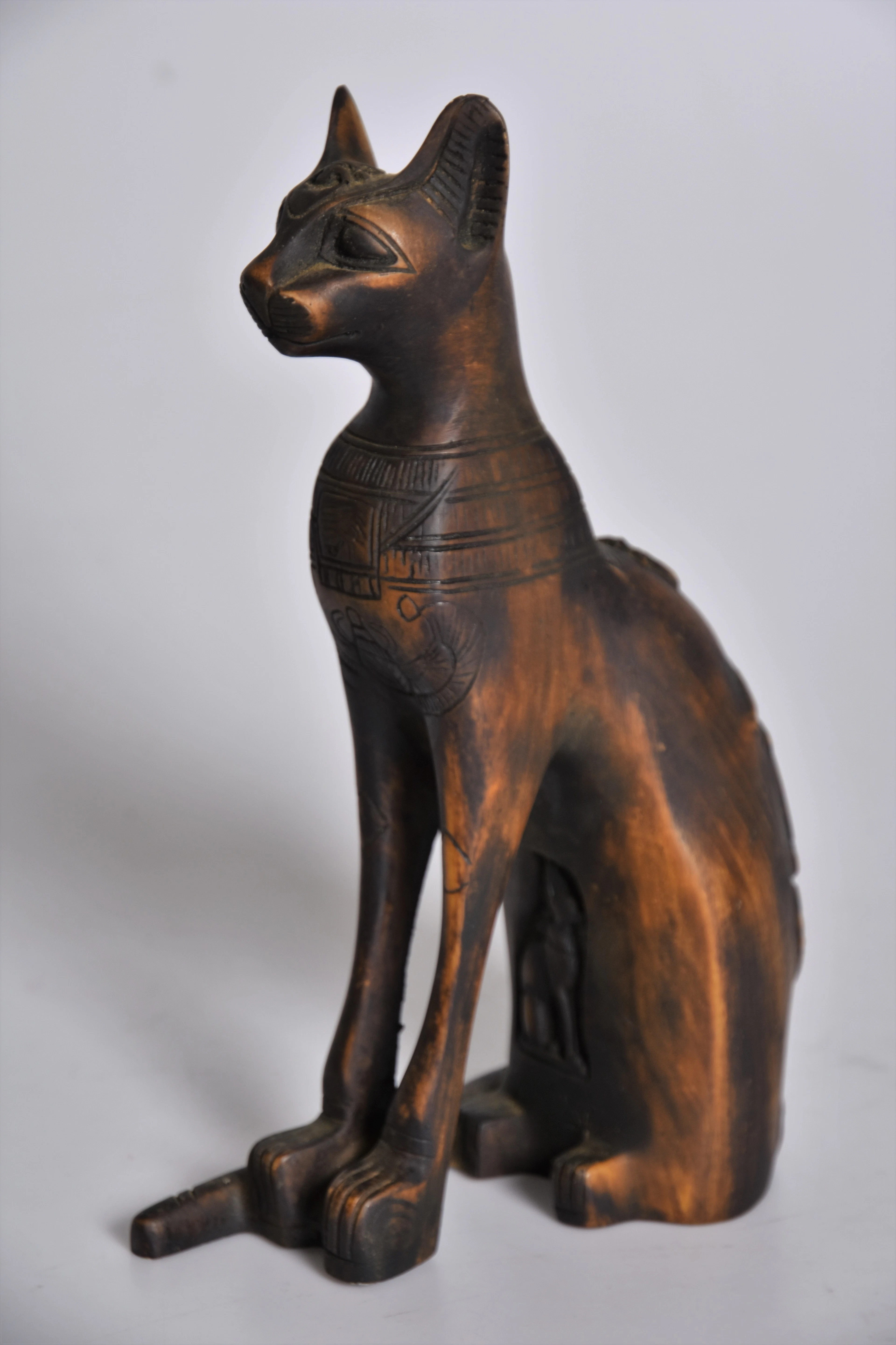 SKULPTUR Egyptisk katt, träskuren.
