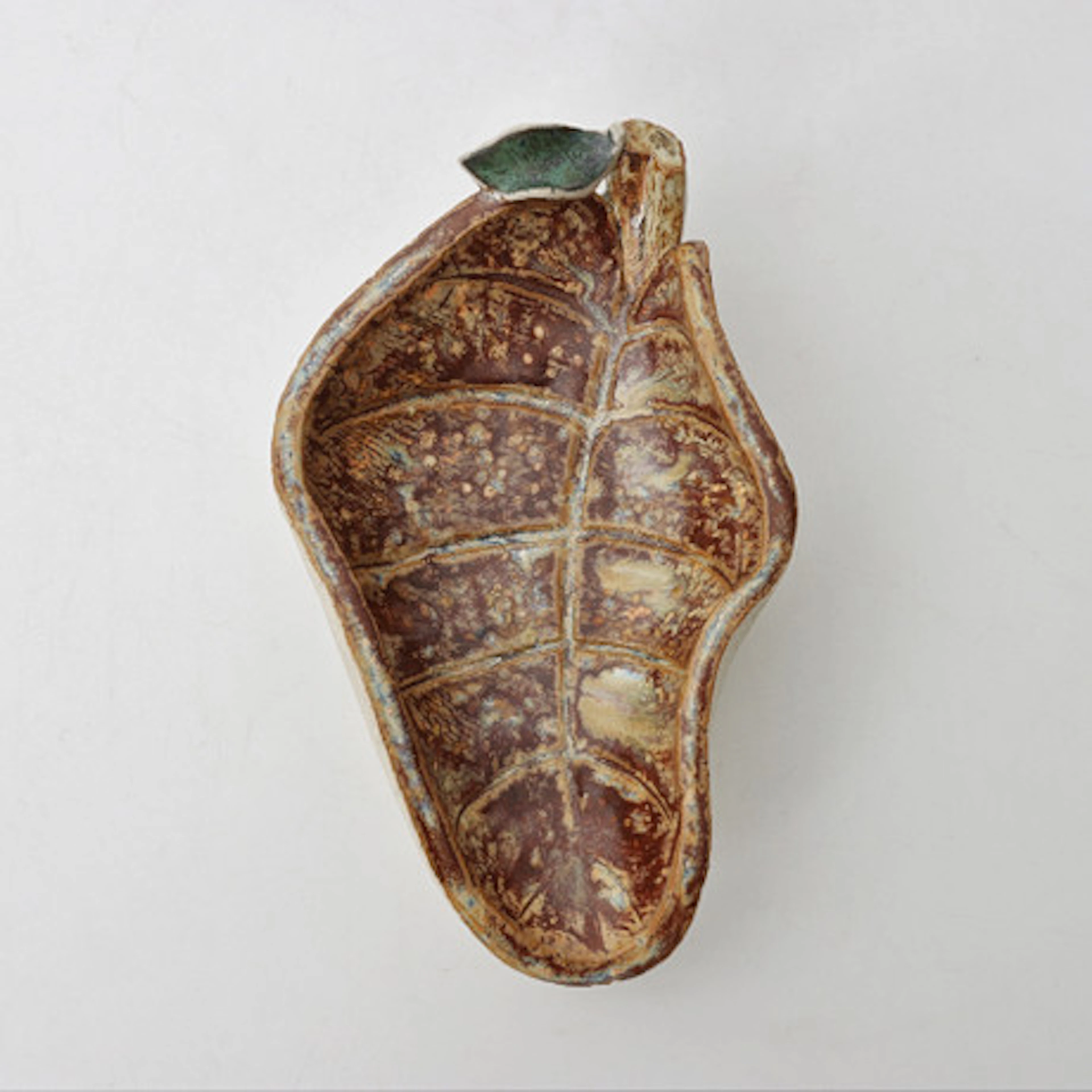 TYRA LUNDGREN. 1897-1979. Skål, chamotter…