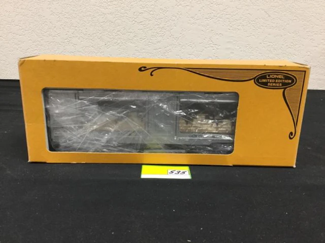 VINTAGE LIONEL LIMITED EDITION SERIES GOLD BULLION CAR. 6-9320. LNIB/OB